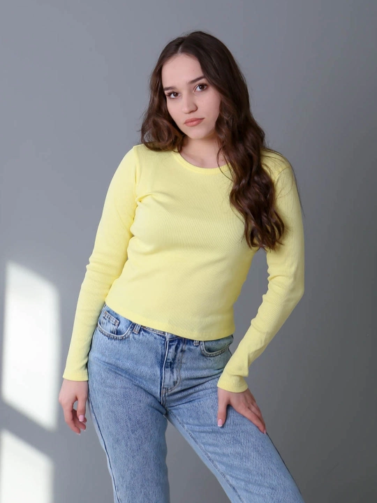 Лонгслив в рубчик с круглым вырезом, slim fit, 92% хлопок, яркие цвета, размеры S/M/L