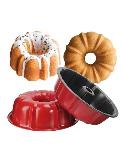 Piroglar, kekslar, tortlar, mussli desertlar, biskvitlar pishirish qandolatchilik shakli