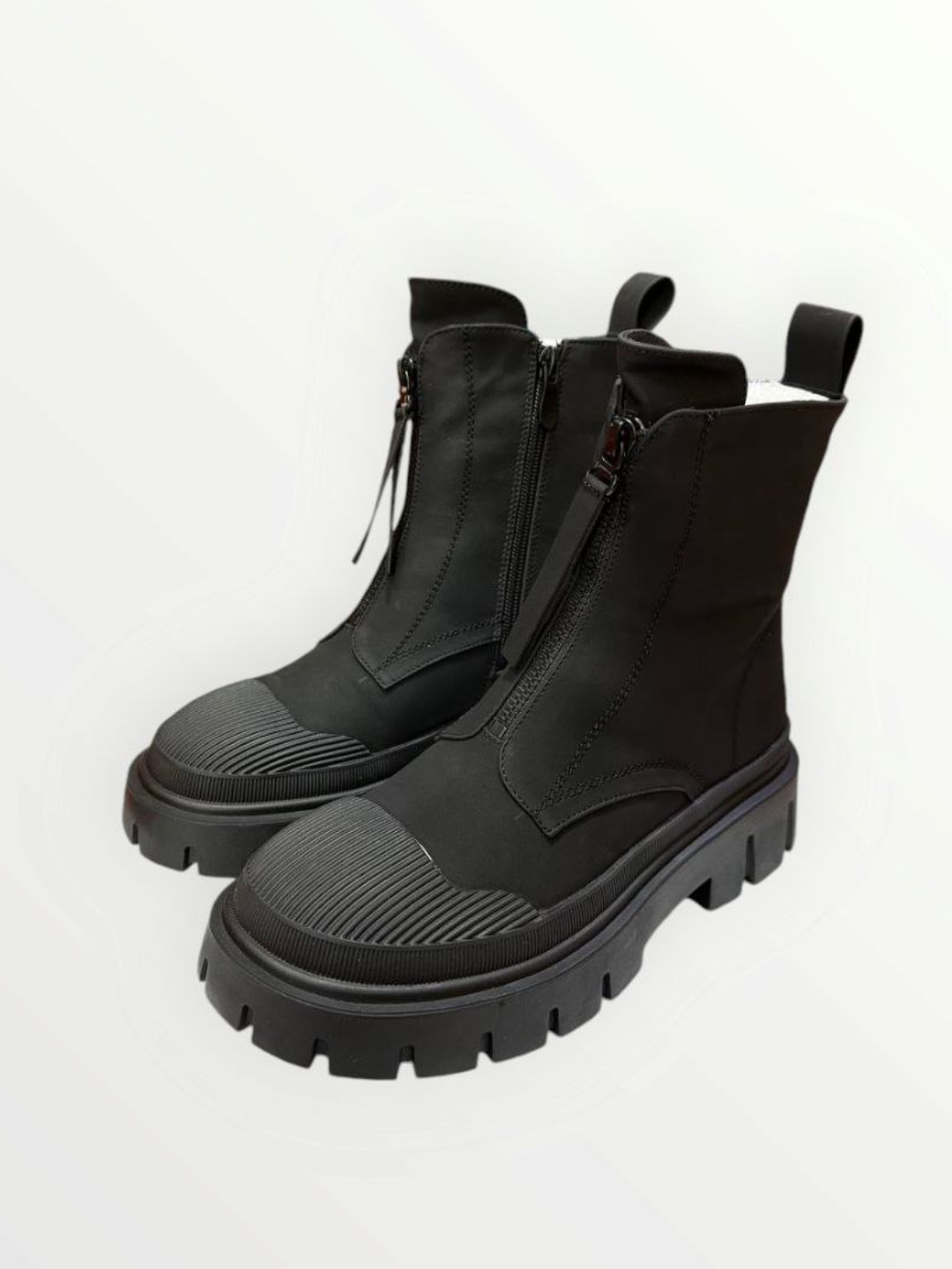 Ayollar etigi, qalin, traktor, tayg'ilmaydi, kundak kiyim uchun