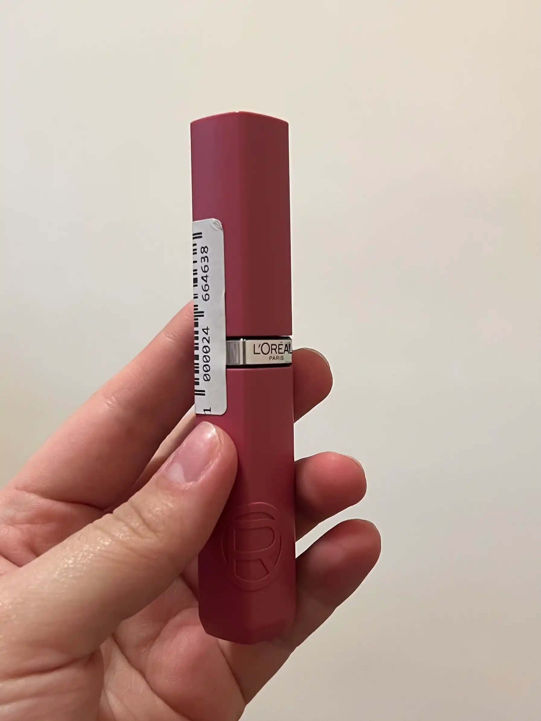 Помада для губ L'Oreal Paris infaillible, тон 200 Lipstick & Chill