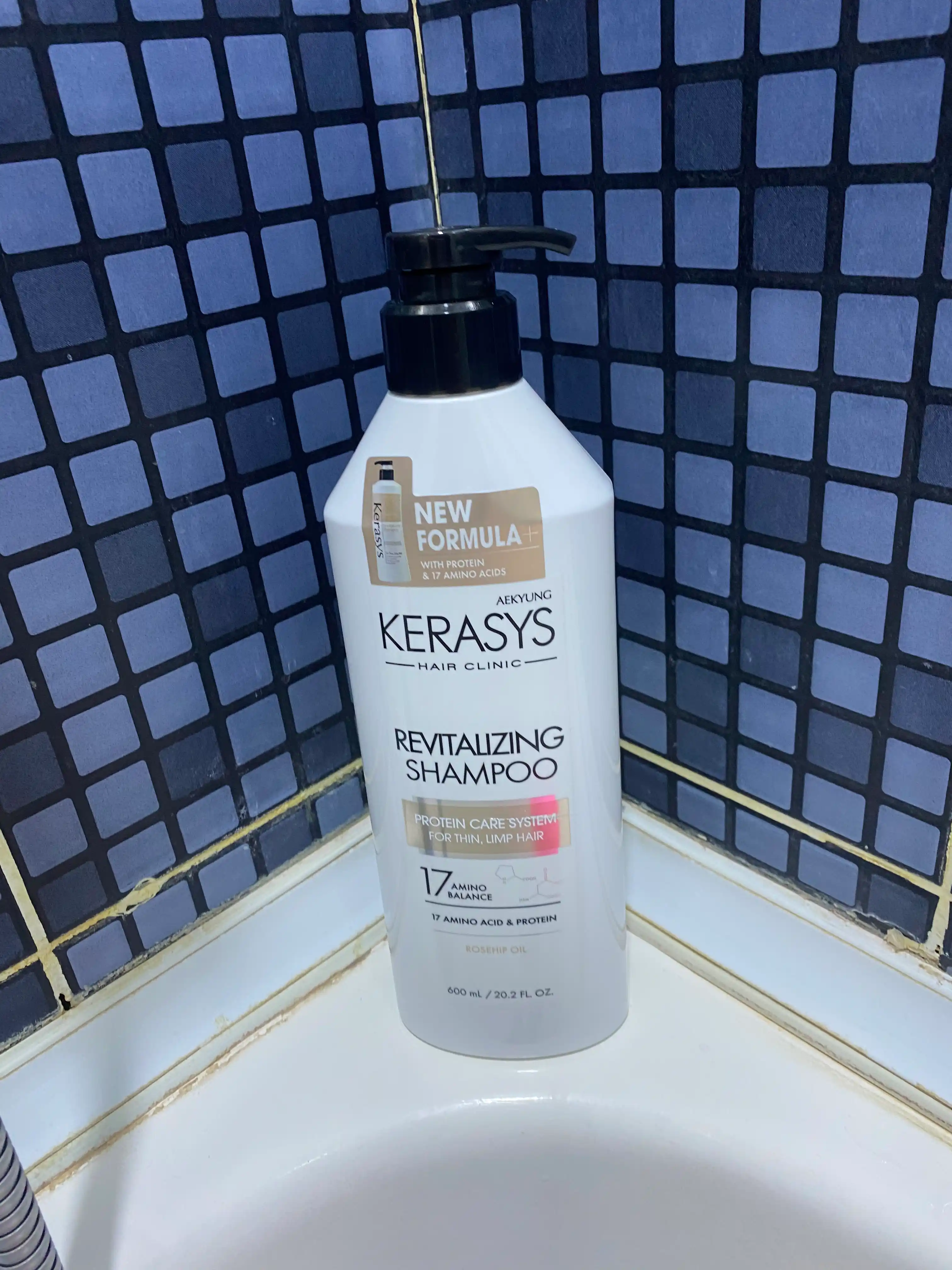 Shampun - Yog'li sochlar uchun, qayta tiklovchi Keratinli Kerasys Koreyski, 600 ml