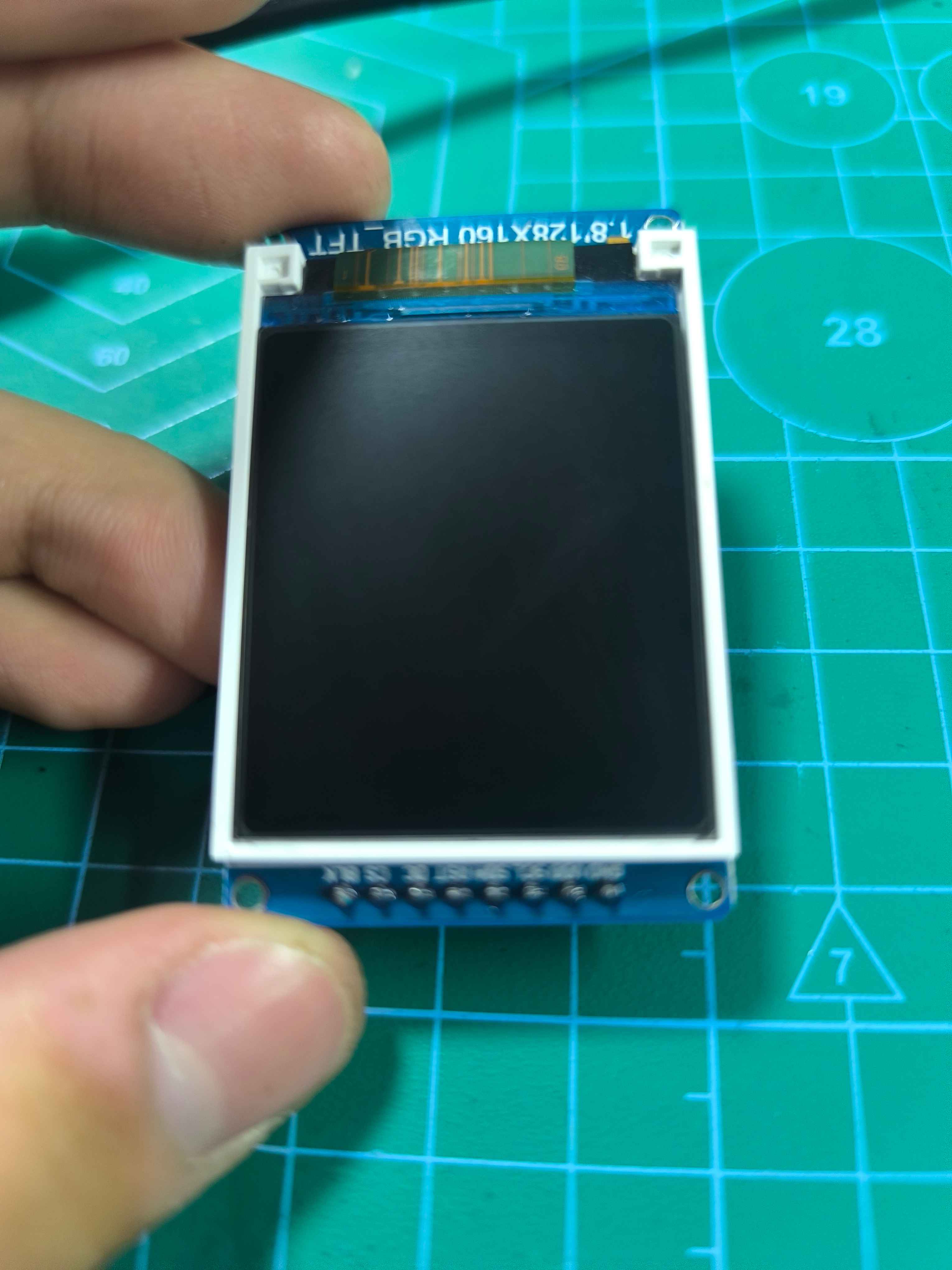 LCD displey rangi 128160, 1,8" TFT (ST7735S)