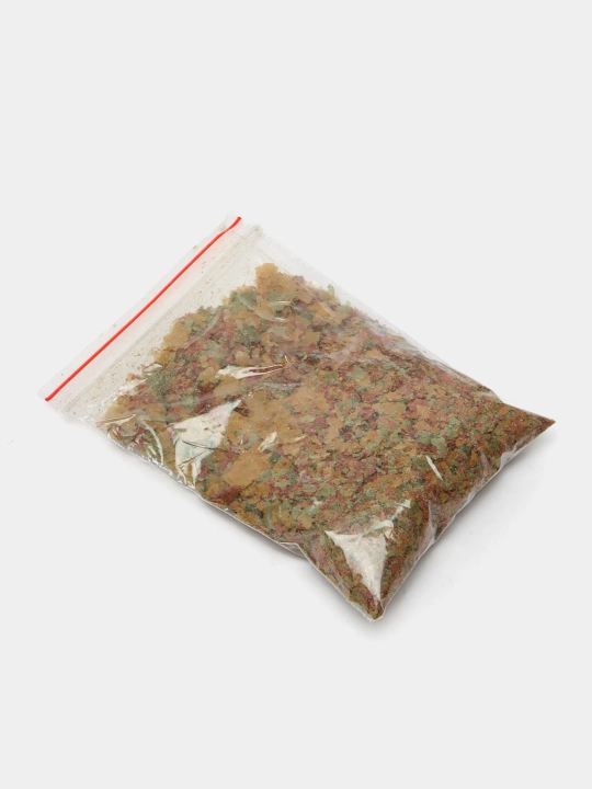 Tropik baliqlarning barcha turlari uchun ozuqa parchalari