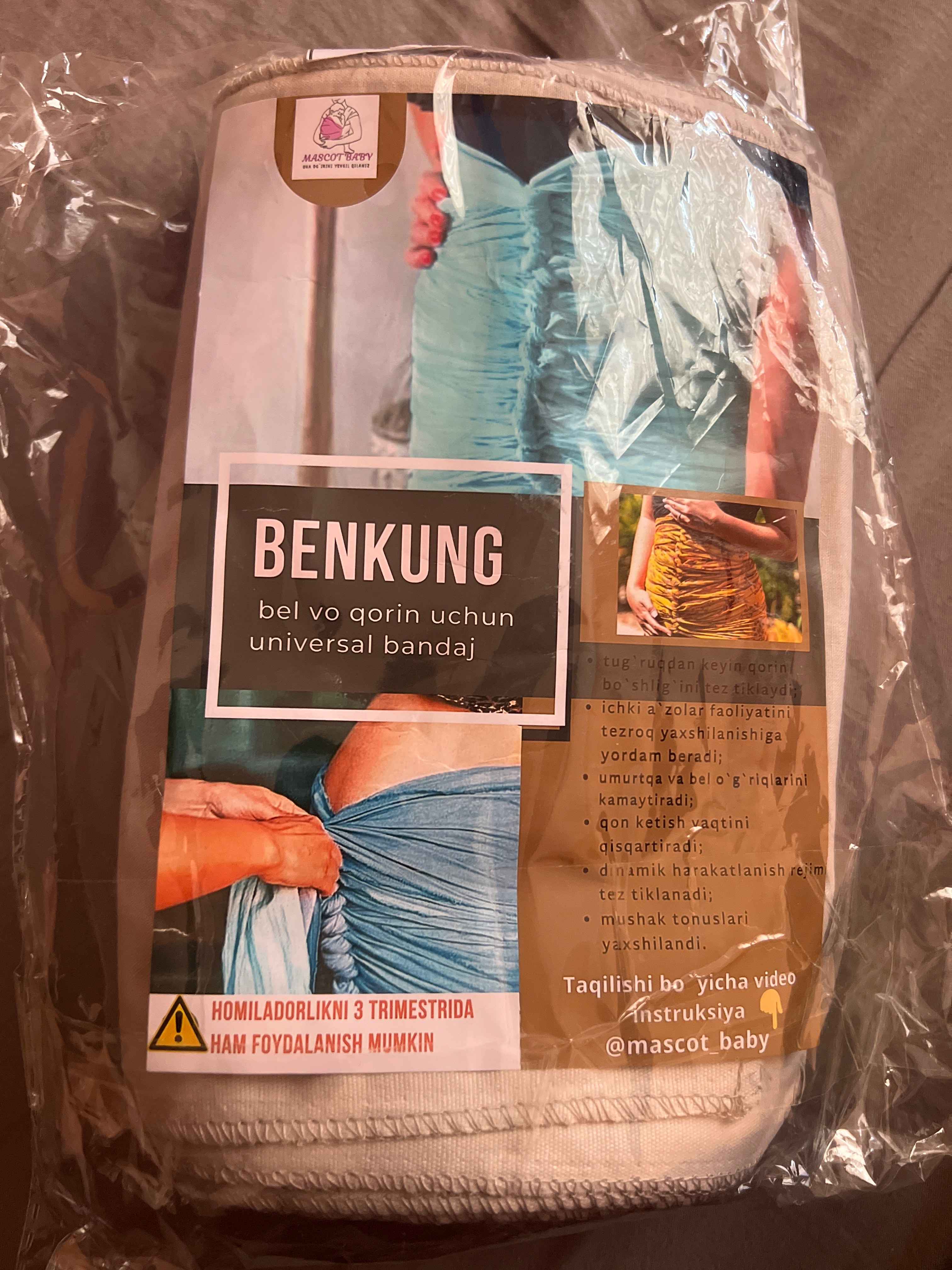 Carmella Bing ozining ajoyib kokraklarini korsatadi va yigitlarini sikadi