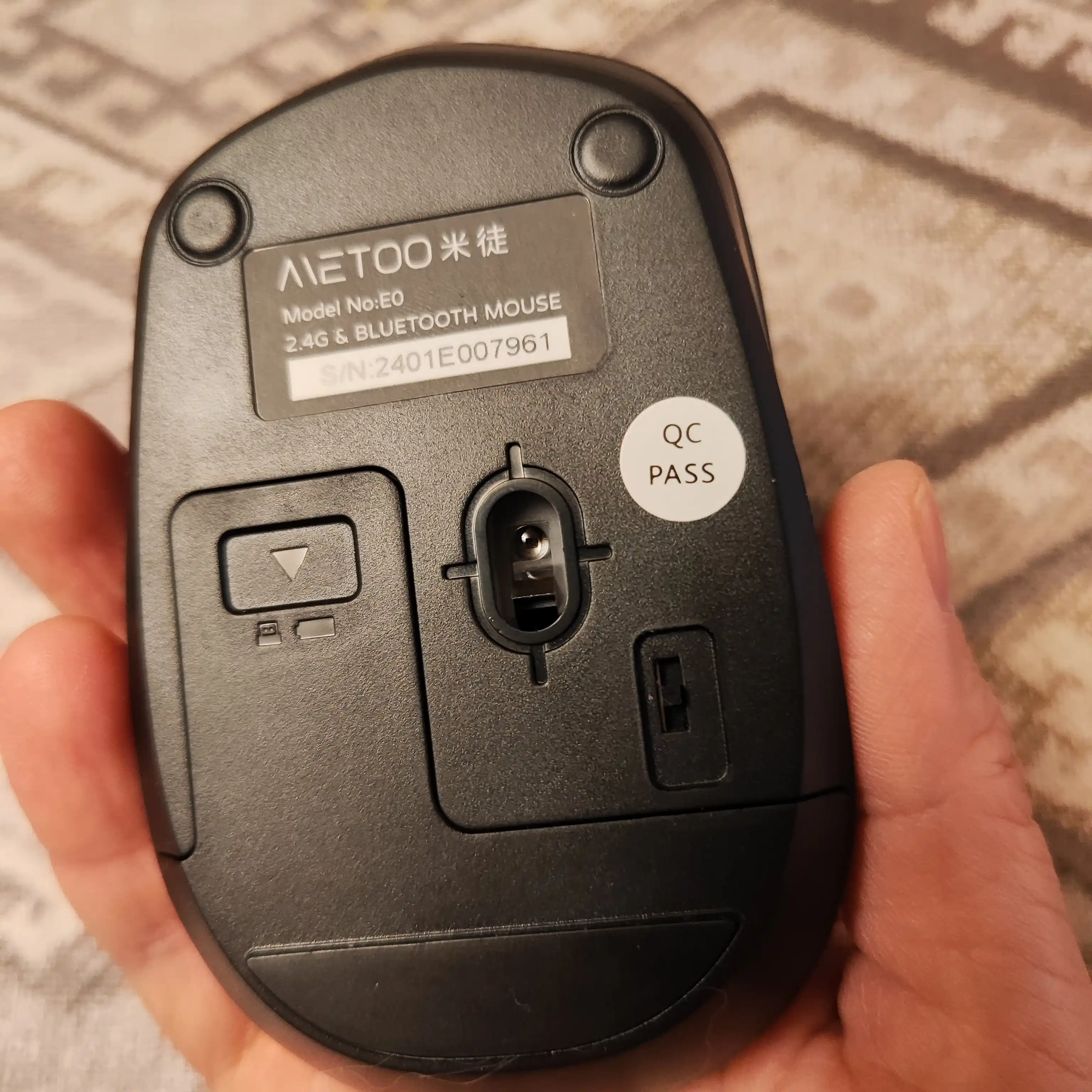 Simsiz va ovozsiz sichqoncha Metoo E0 2.4G, Bluetooth