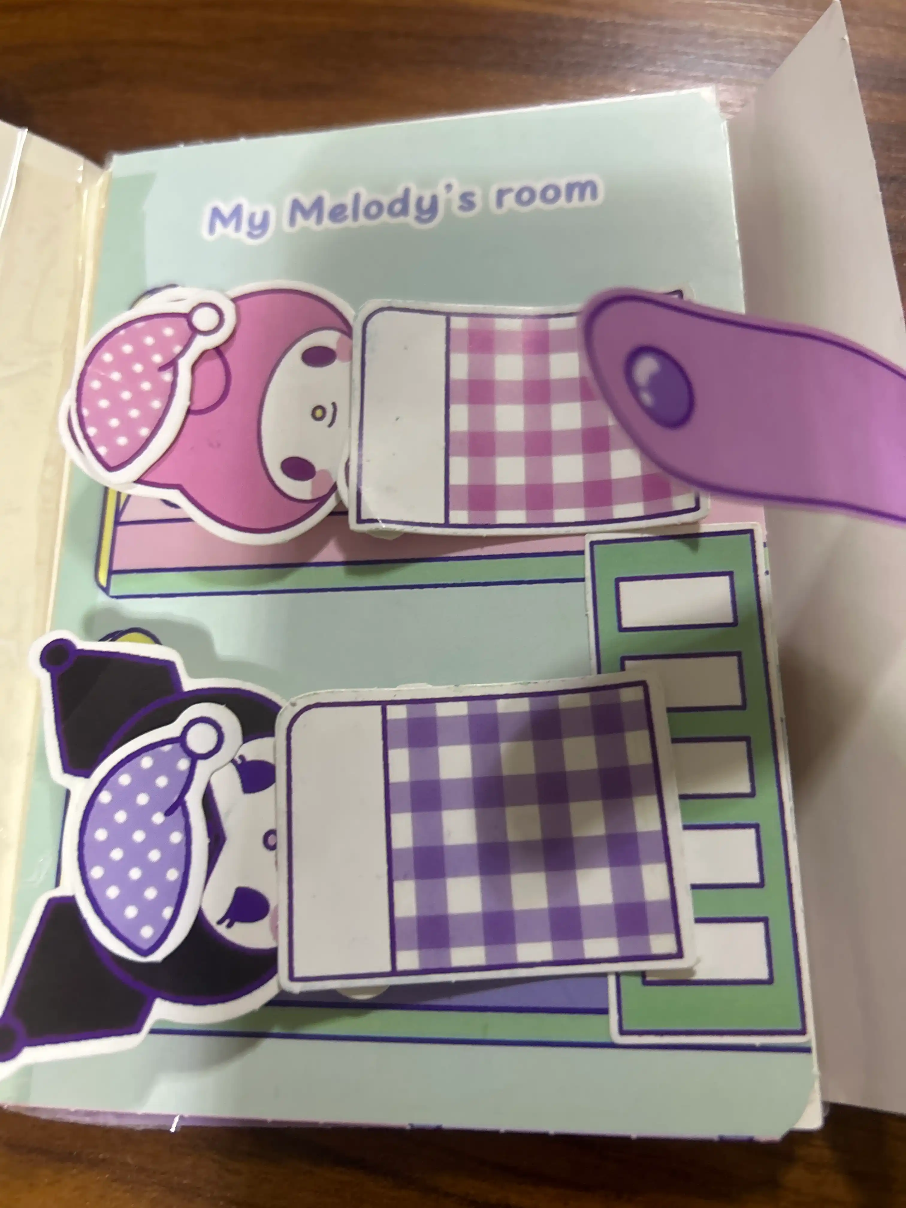 Kuromi и My Melody, книжка-игрушка, кукольный домик из бумаги, стикербук с наклейками
