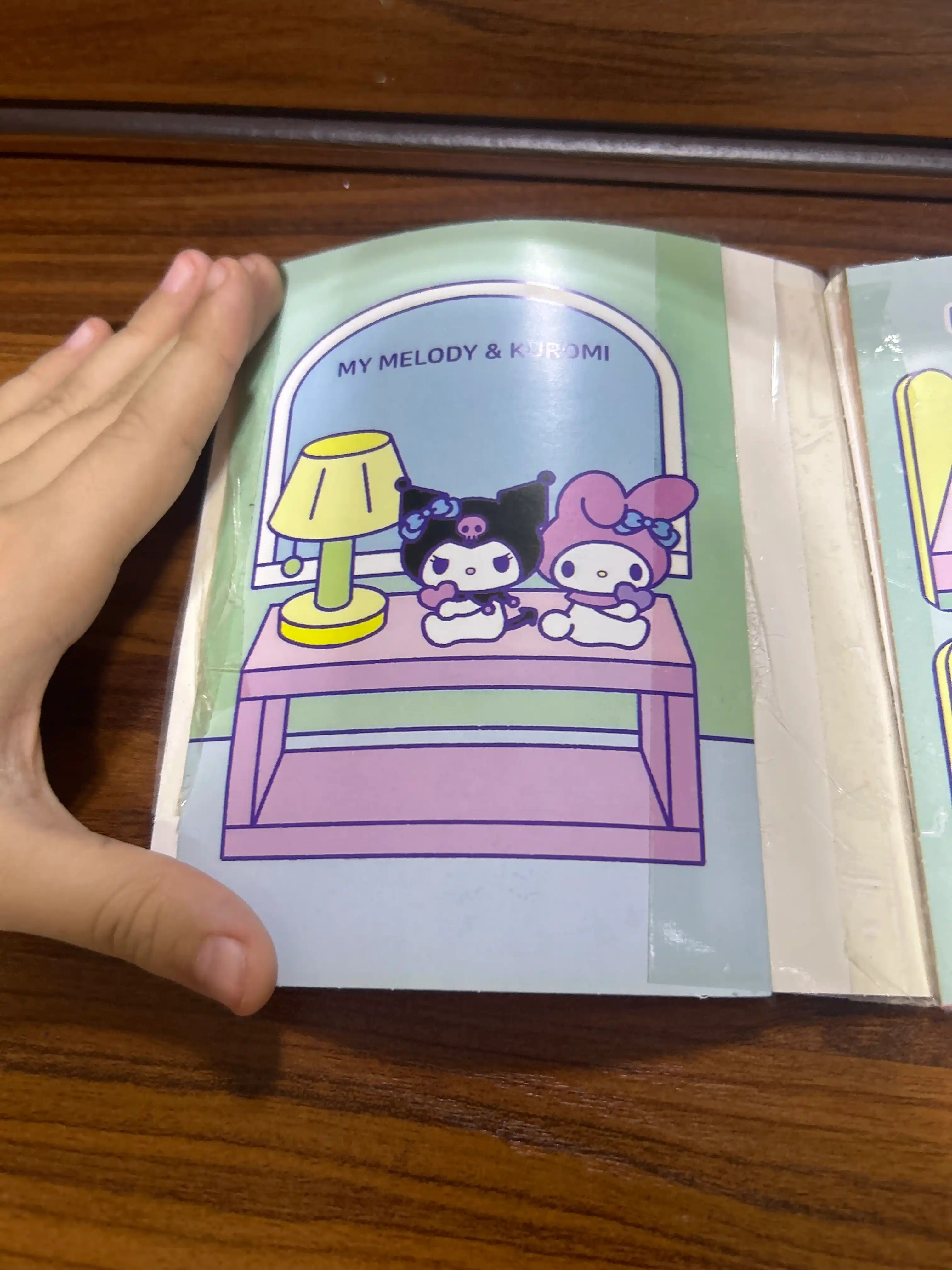 Kuromi и My Melody, книжка-игрушка, кукольный домик из бумаги, стикербук с наклейками