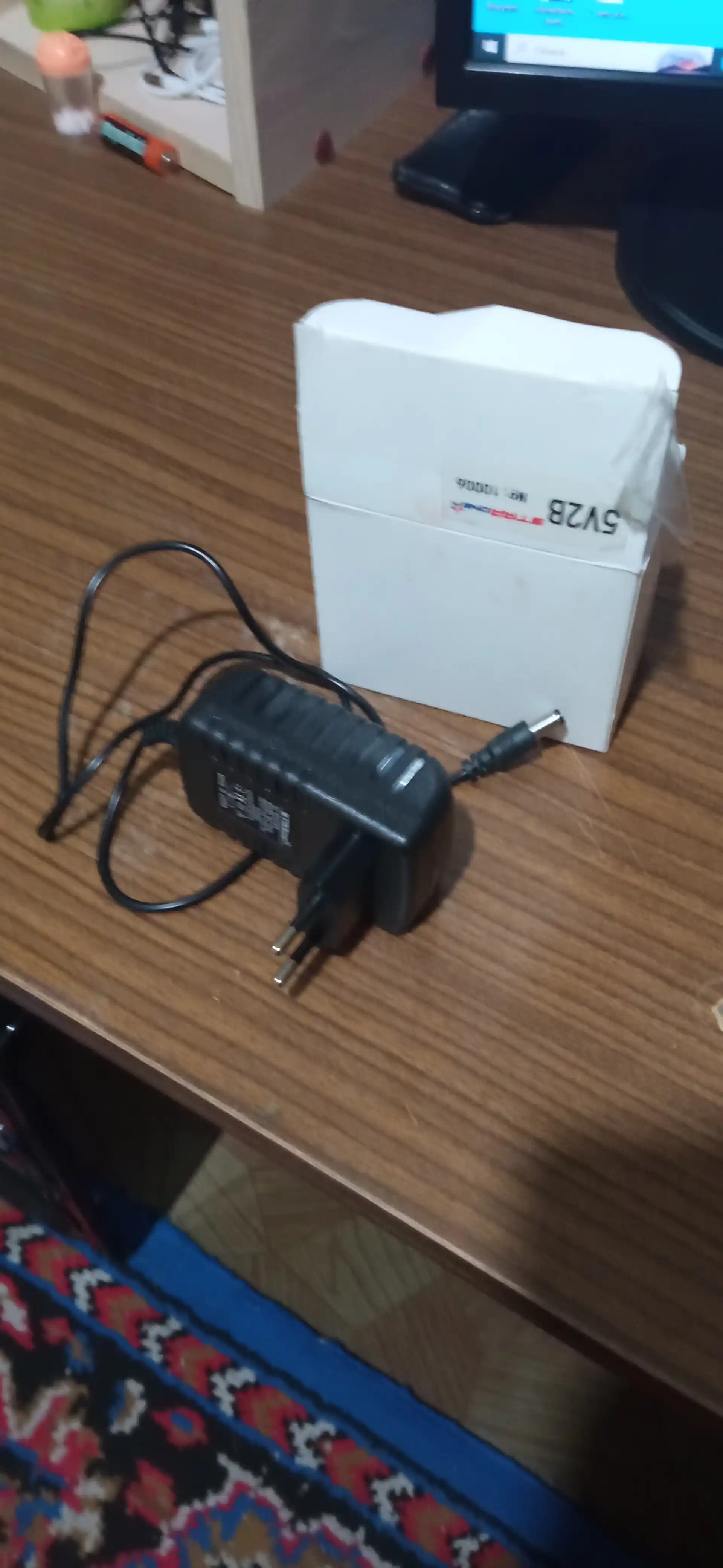 Блок питания для WiFi роутер смартбокс камера и другие устройства 5В2А