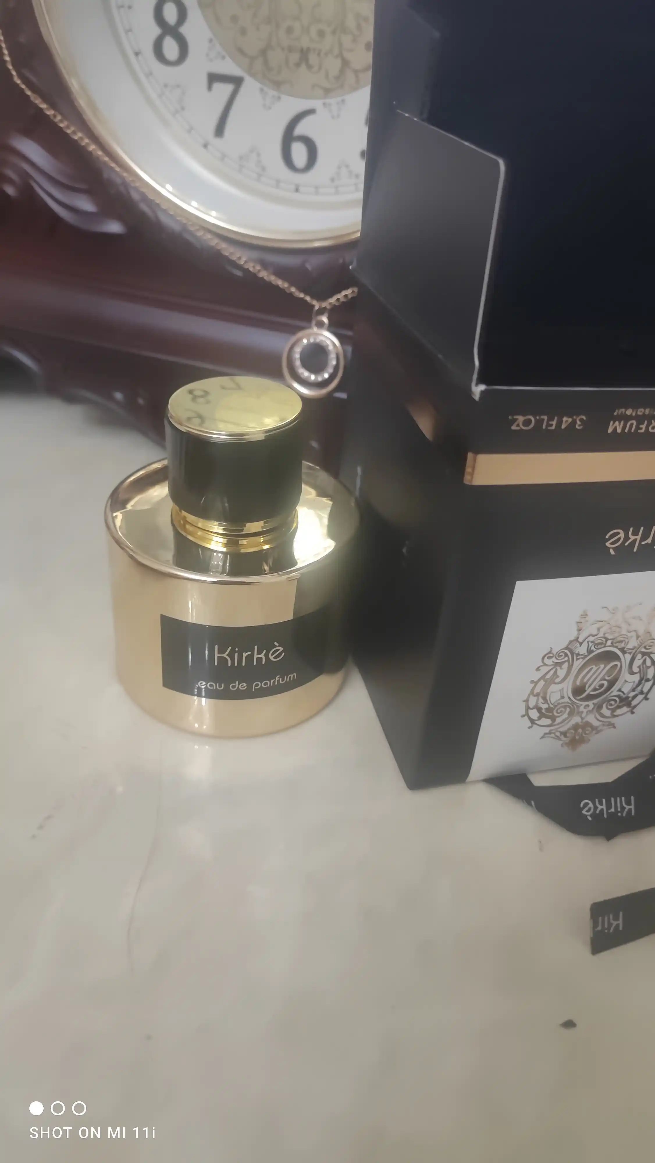 Parfyumlangan suv Fragnance World Kirke, KIRKA erkaklar va ayollar uchun, 100 ml, 50 ml, 30 ml, 20 ml 