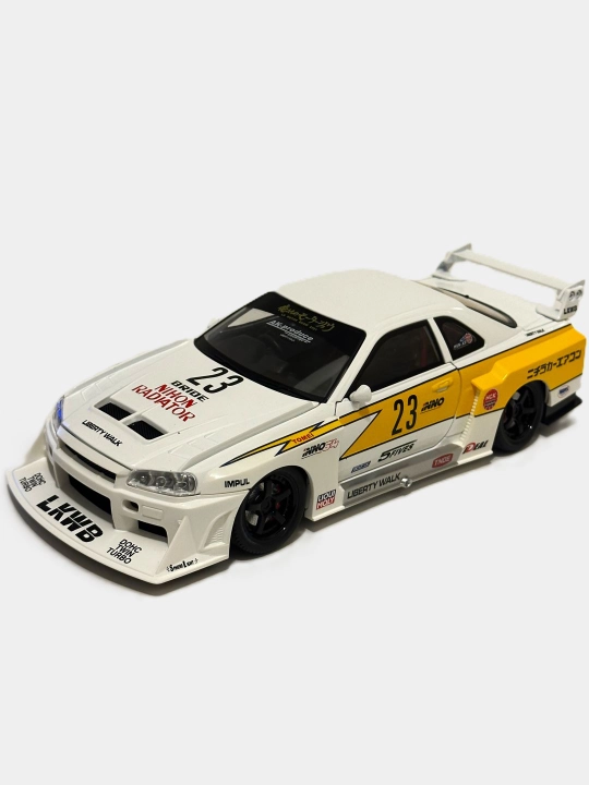 Металлическая игрушечная машинка Mercedes-Benz AMG 6.3, Nissan Skyline, "Jinlifang" 1:24