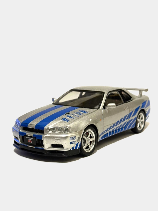 Металлическая игрушечная машинка Mercedes-Benz AMG 6.3, Nissan Skyline, "Jinlifang" 1:24