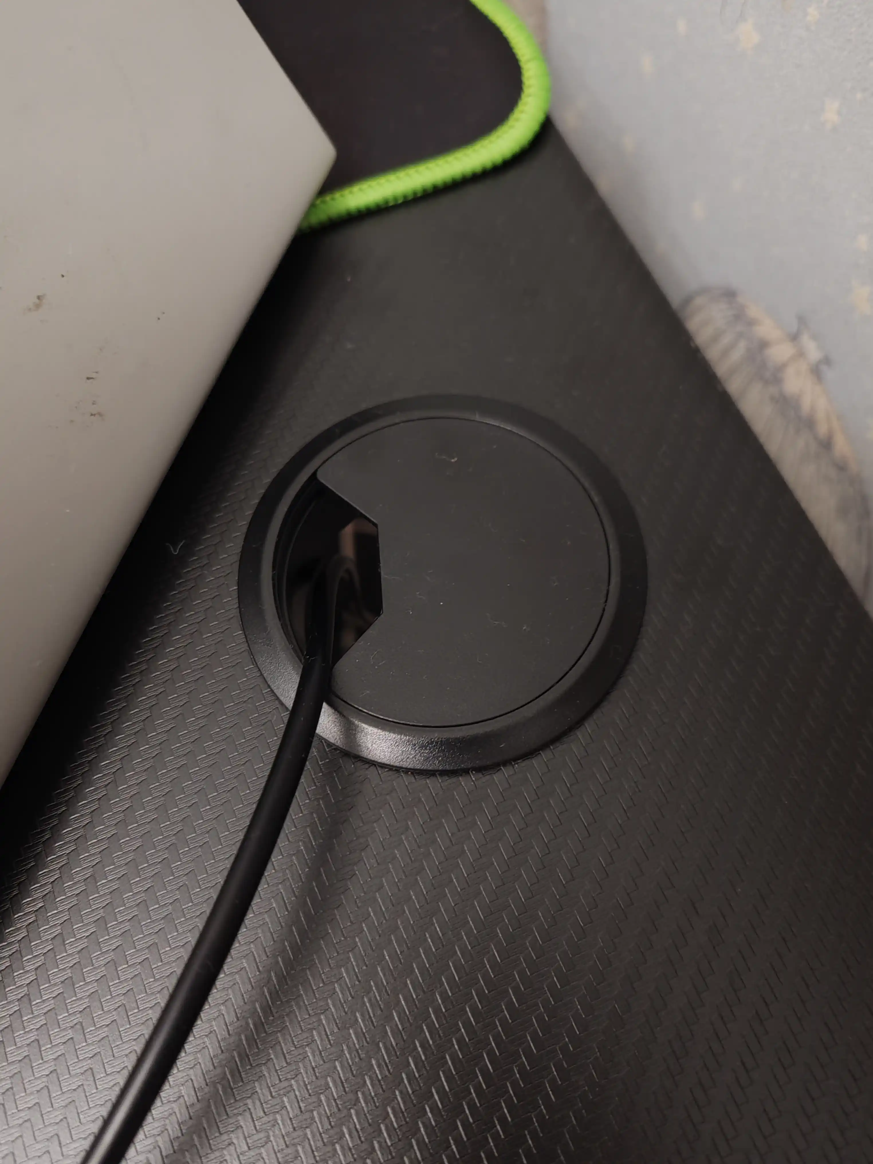 O'yin uchun elektrik, kompyuter stoli Gamemax D140-Carbon-EC