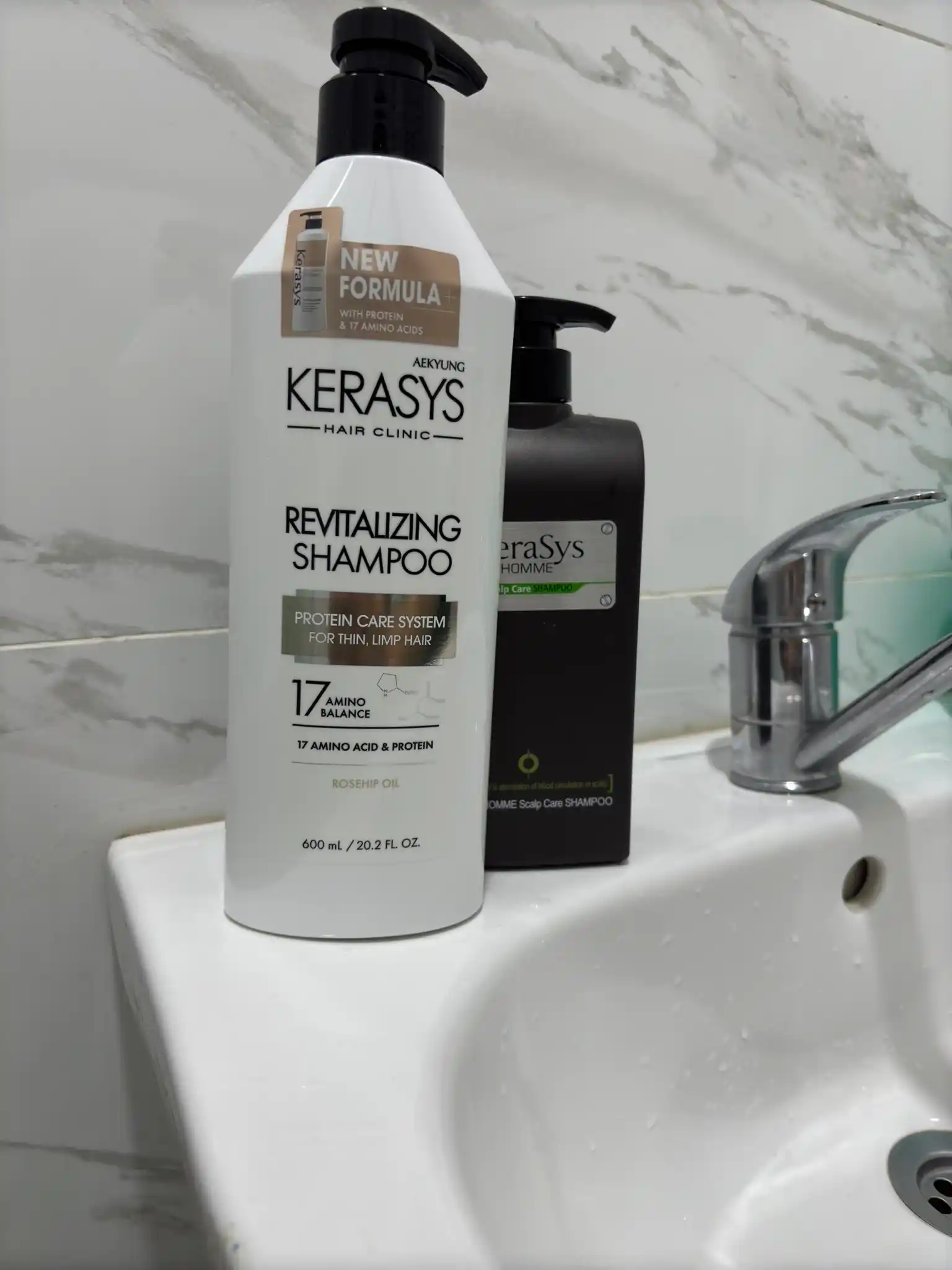Shampun - Yog'li sochlar uchun, qayta tiklovchi Keratinli Kerasys Koreyski, 600 ml