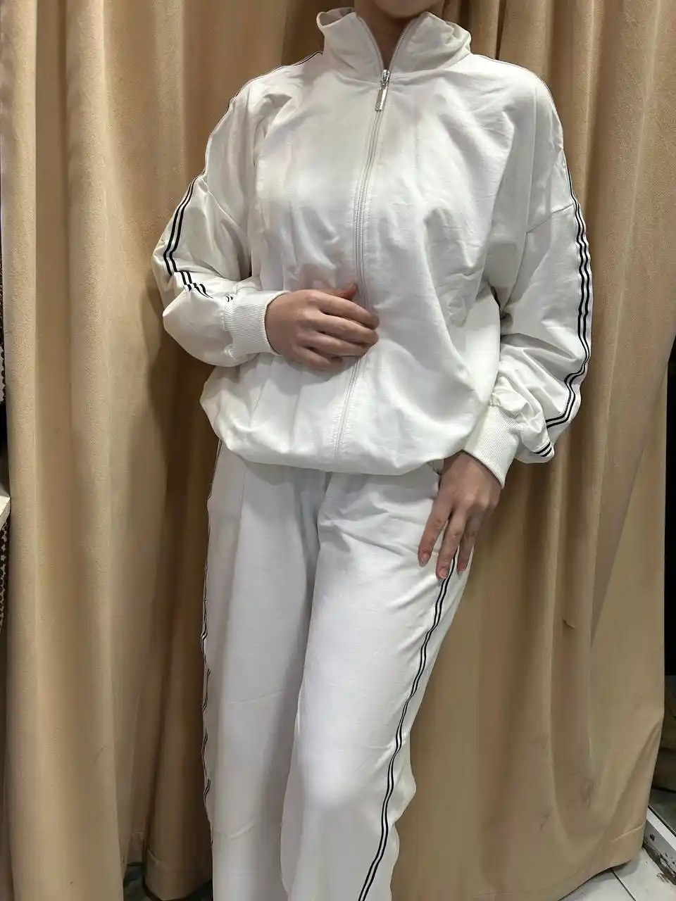 Ayollar uchun sport kostyumi, yozgi kiym, dvoyka, ikki qismli kiym, ayollar sport kiyimi