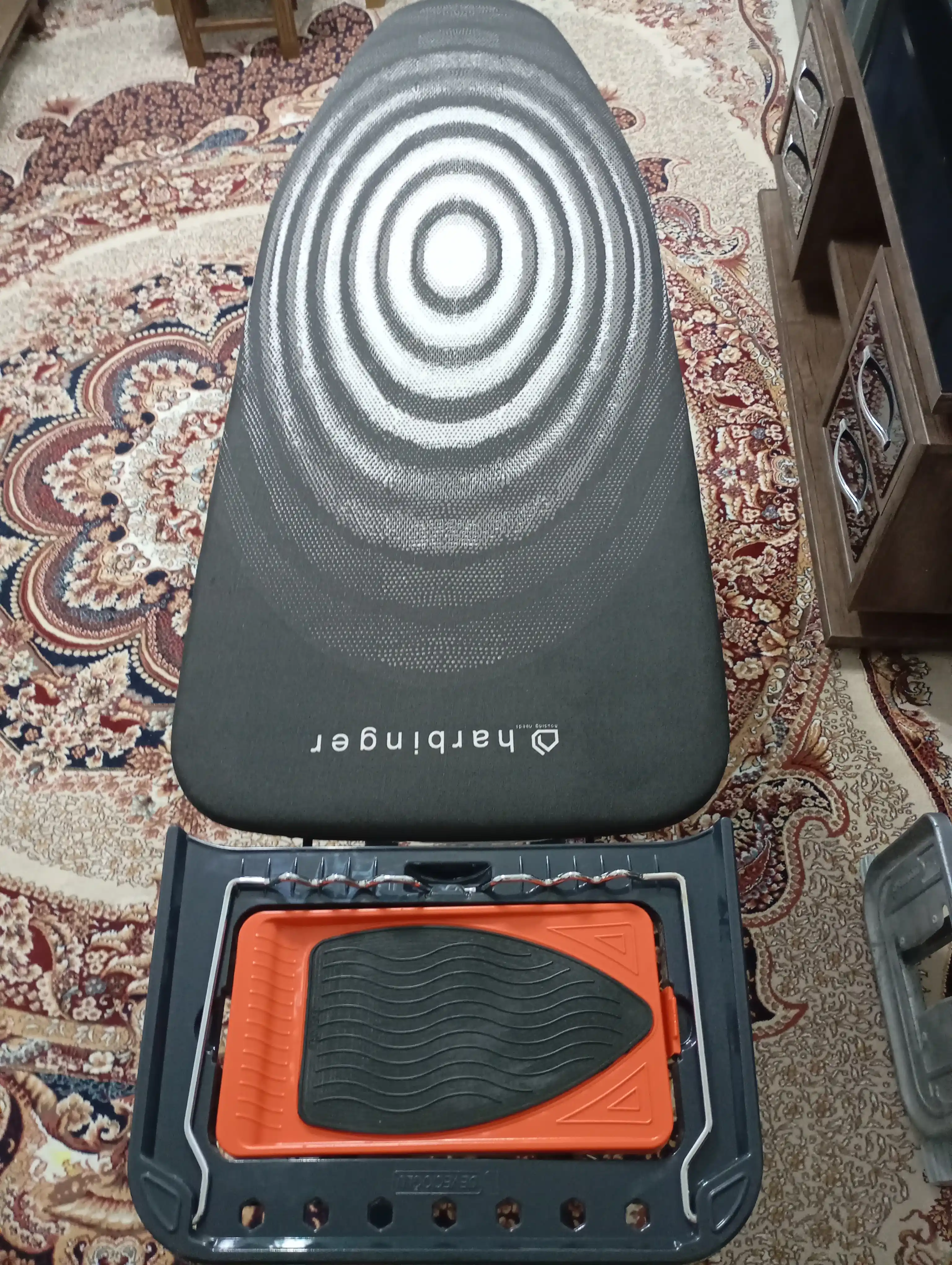 Dazmol taxtasi Millennium Black Board, bardoshli metaldan yasalgan