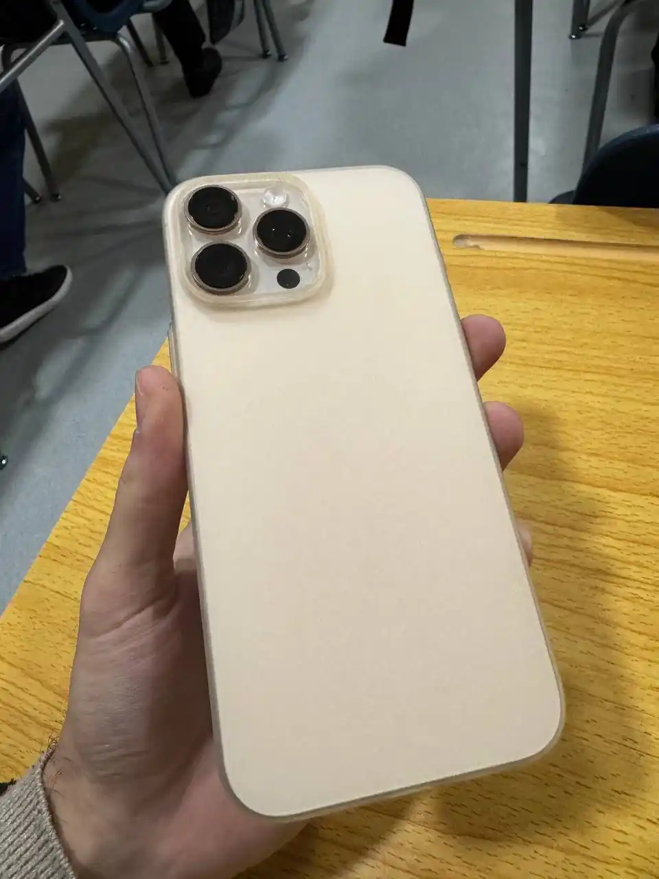 7 Milliard Air Skin g'ilofi, iPhone 15/16/17/Air/Pro/Pro Max uchun, ultra yupqa