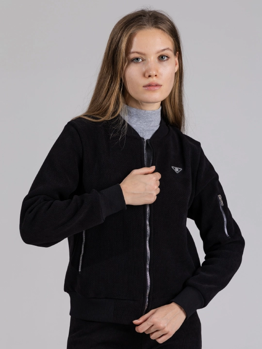 Bumbacel ayollar uchun bomber jaket va shimlar to‘plam