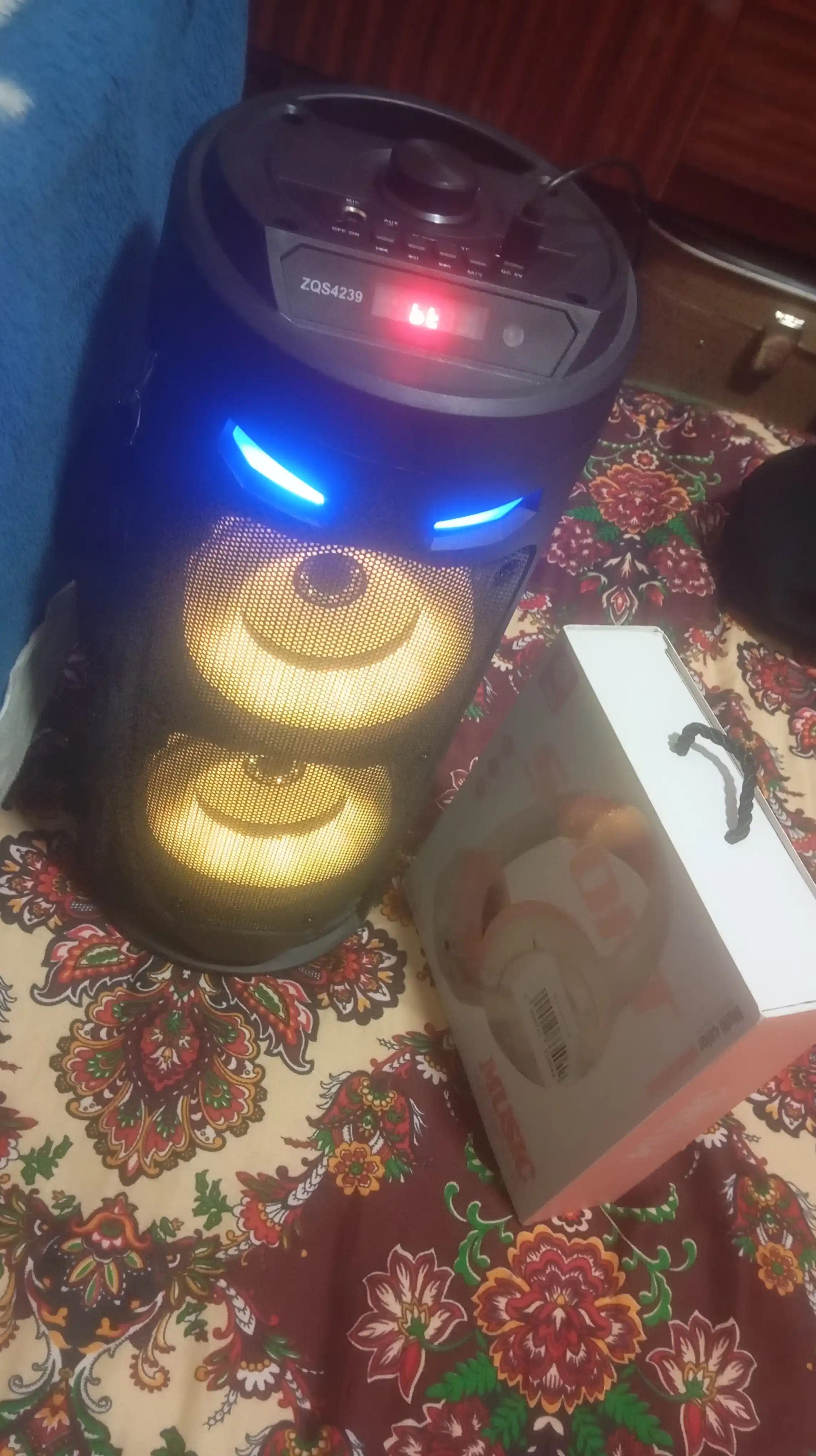 Portativ simsiz kolonka Sing-e, musiqali karaoke, Bluetooth, mikrofon sovg'aga