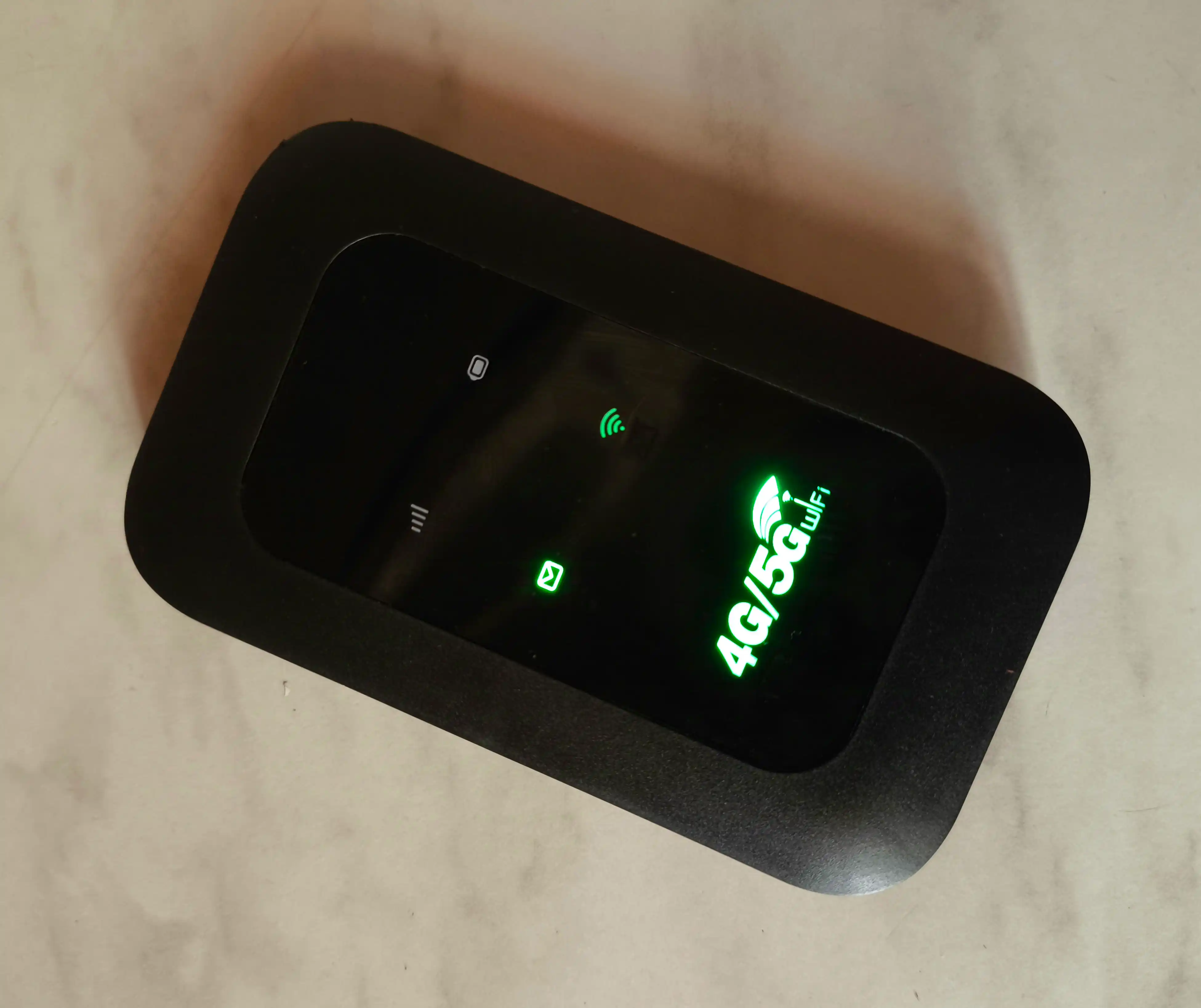 Wi-Fi роутер, cho‘ntak modem, portativ, 4G, 5G, SIM-karta bilan, sayohatlar uchun