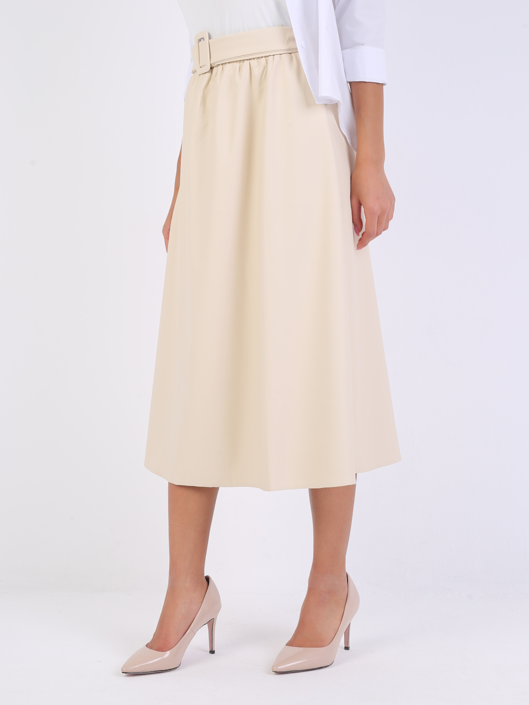 Yetuk ayol sohilda sikiladi Seksual erotik qizlar video