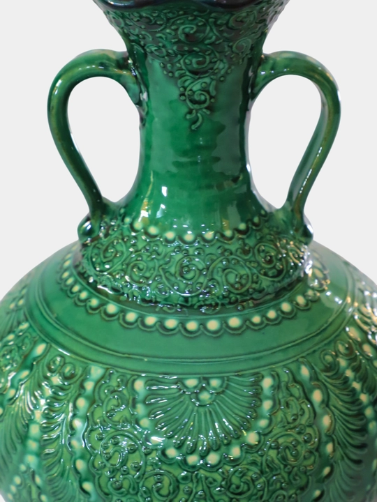 Gul naqshli guldon, qo'l mehnati