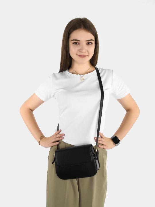 Ayollar sumkasi, qora charm, uzun tasma bilan, krossbody