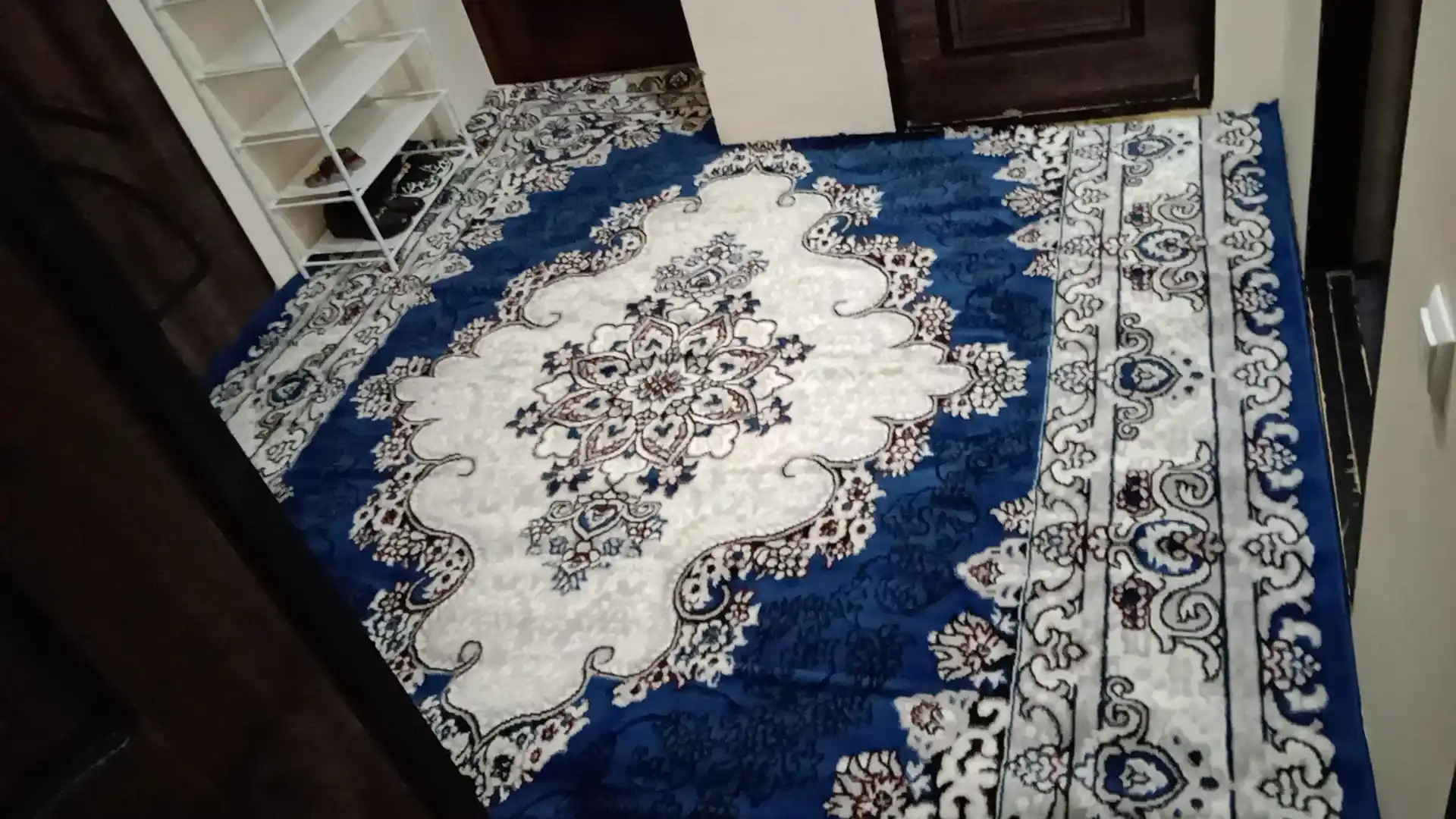 2.5 x 3.5 metrli, uy va xonadon uchun gilam, yumshoq, o‘lchami 250 * 350 sm