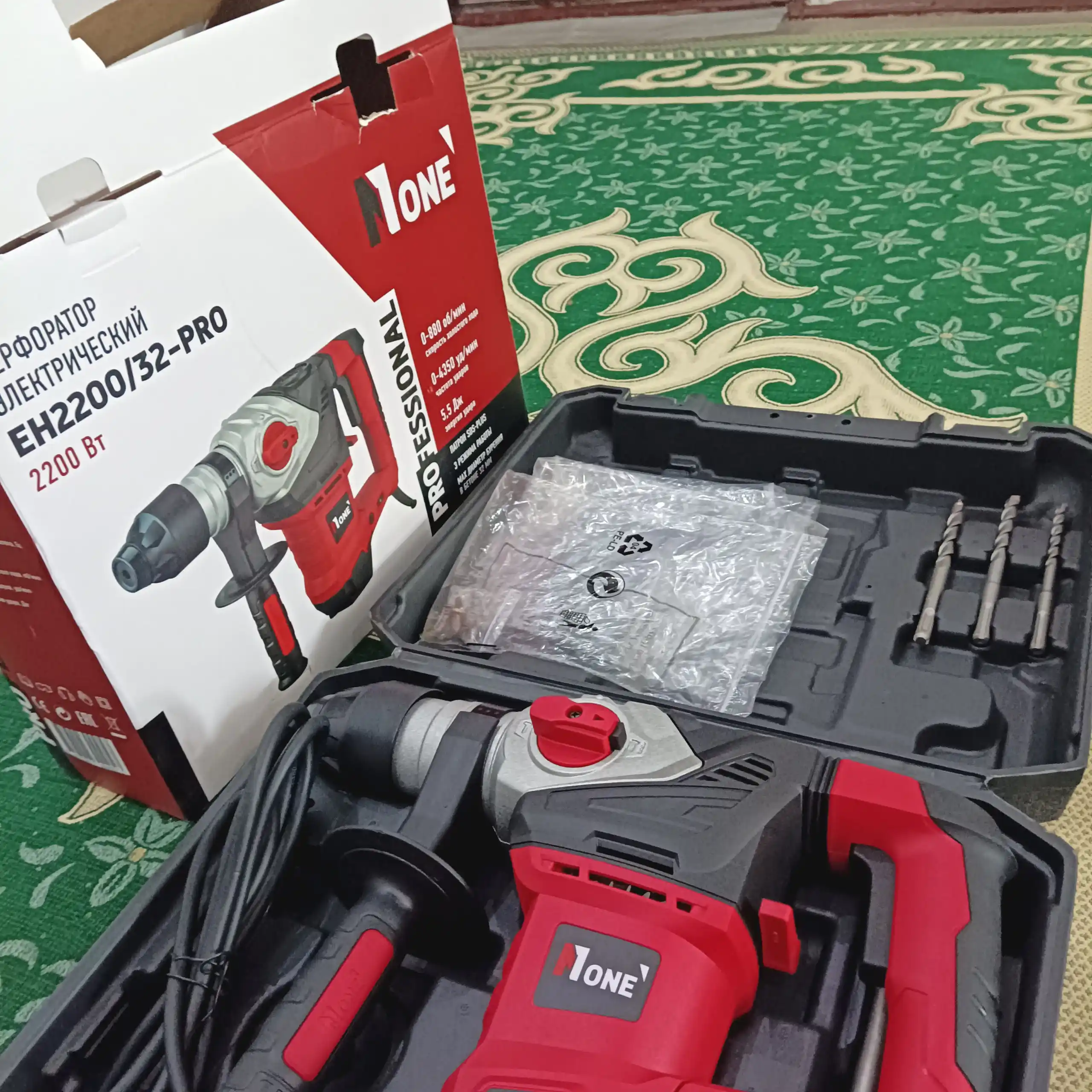 Перфоратор "NUMBER ONE" EH2200/32-PRO, 2200 Вт