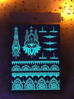 Прозрачный