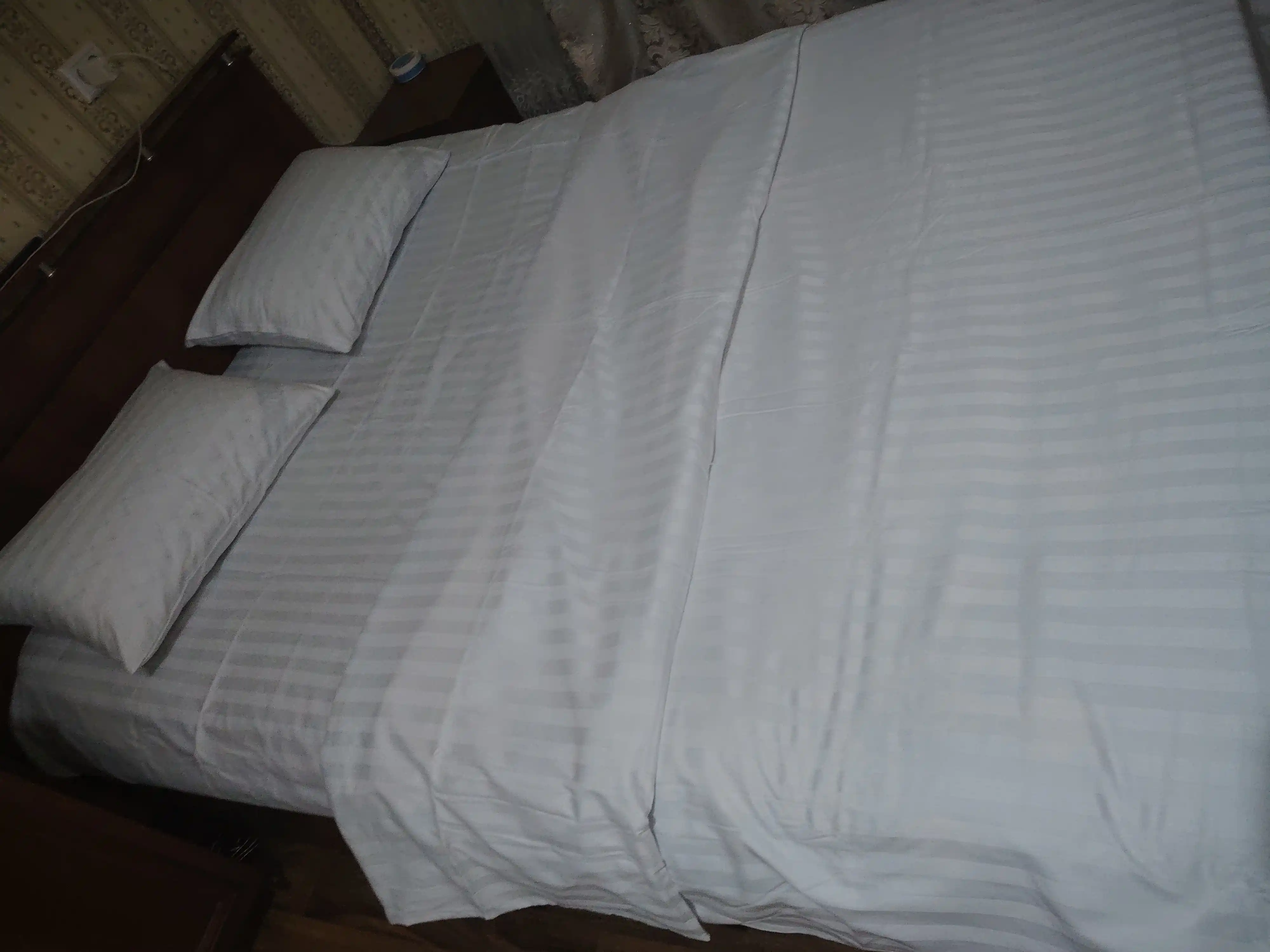 Choyshab to'plami, 2 xonali, chiziqli atlas (poliester), Rania