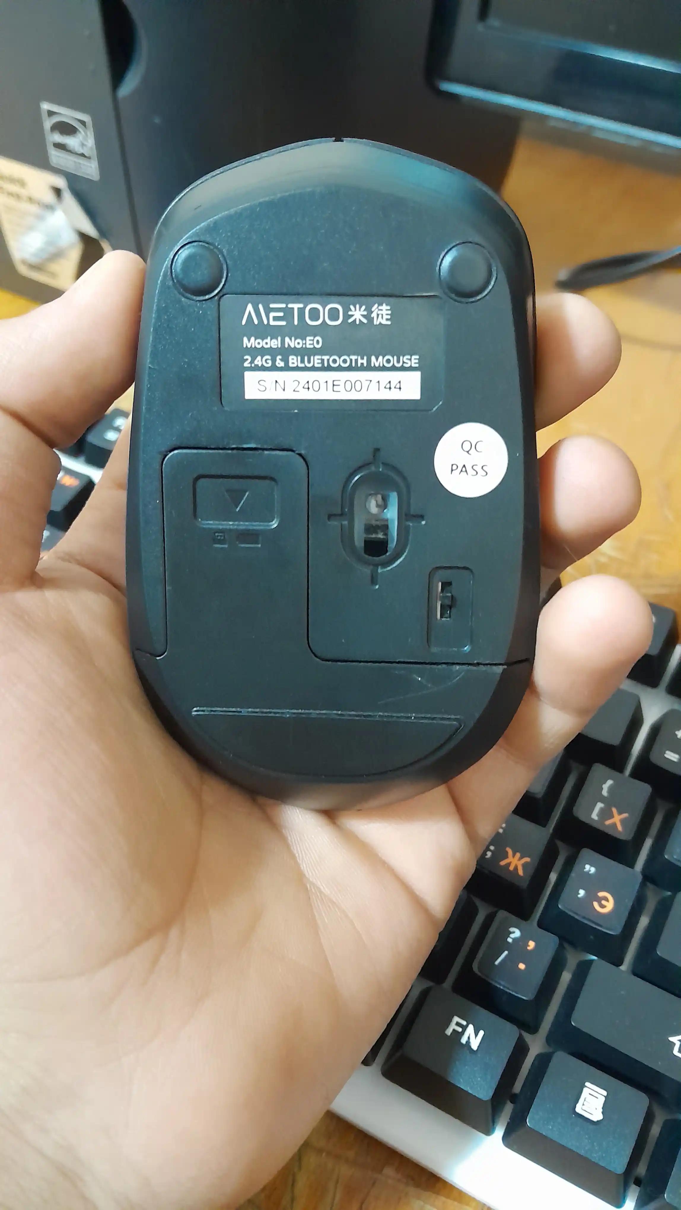 Simsiz va ovozsiz sichqoncha Metoo E0 2.4G, Bluetooth