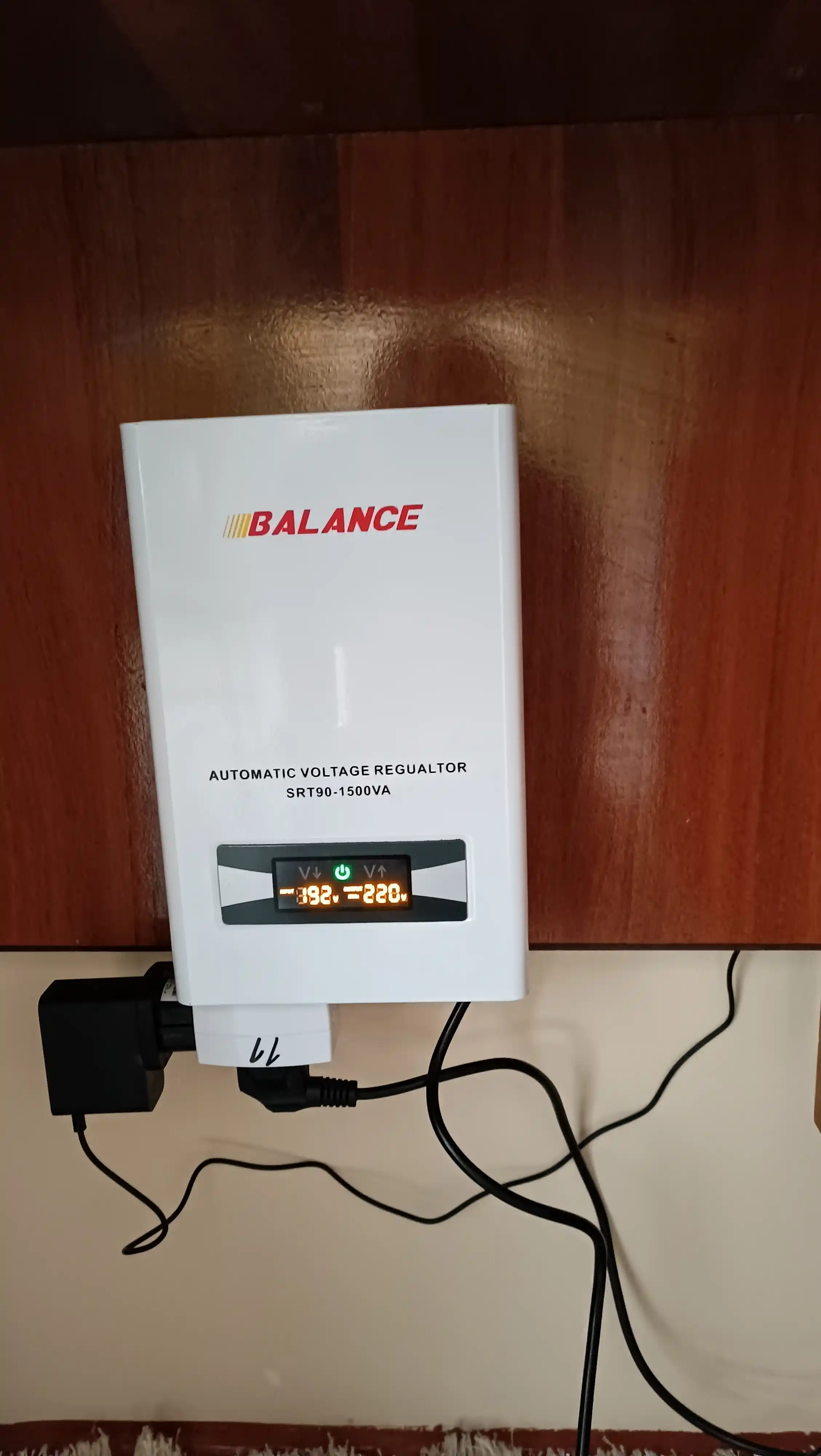 Stabilizator Releli 1500VA 95-275V Balance