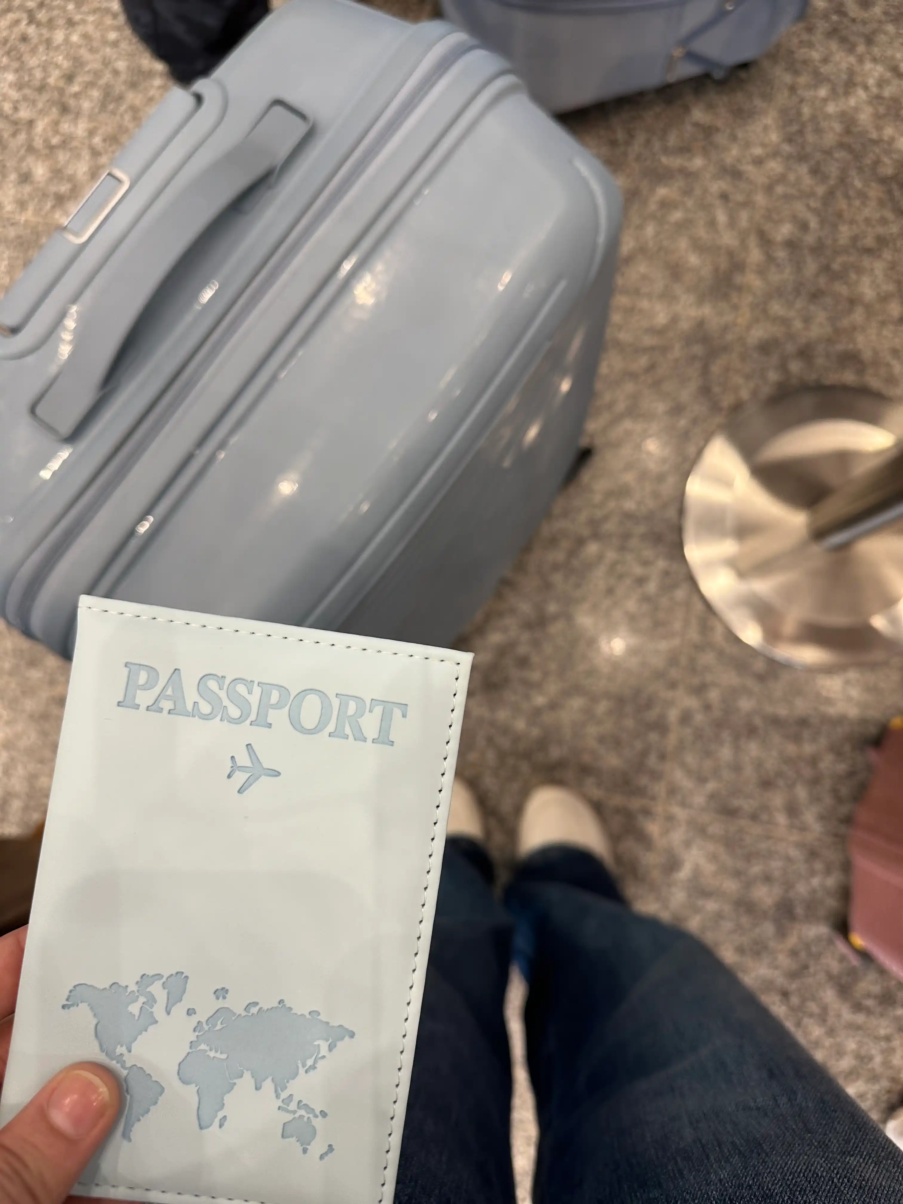 Xalqaro pasport uchun g'ilof