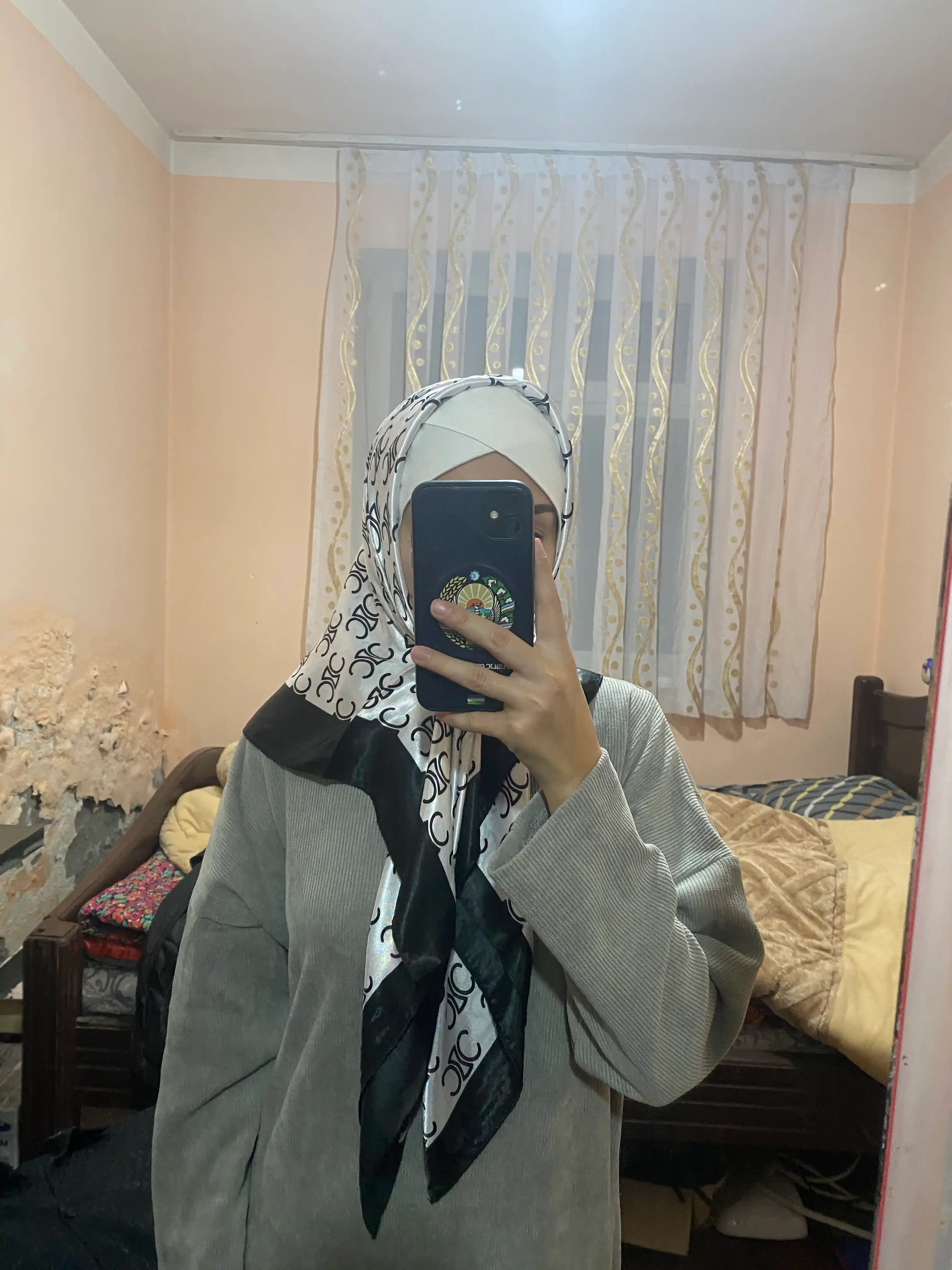 Атласный платок, 90 * 90 см