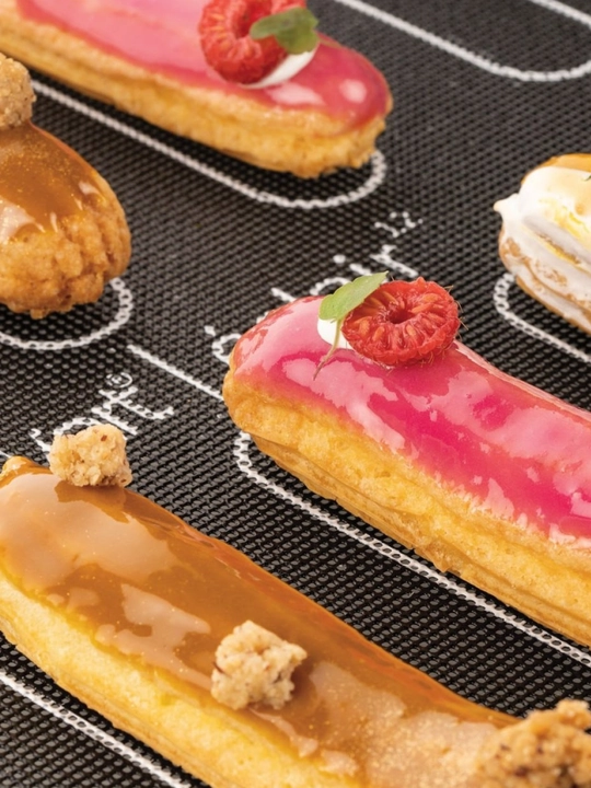 Силиконовый коврик, перфорированный, с разметкой Air mat Eclair & Choux, Silikomart