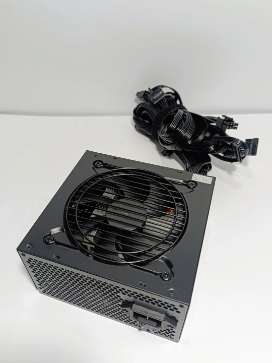 Блоки питания SAMA Neview 600W/700W/750W