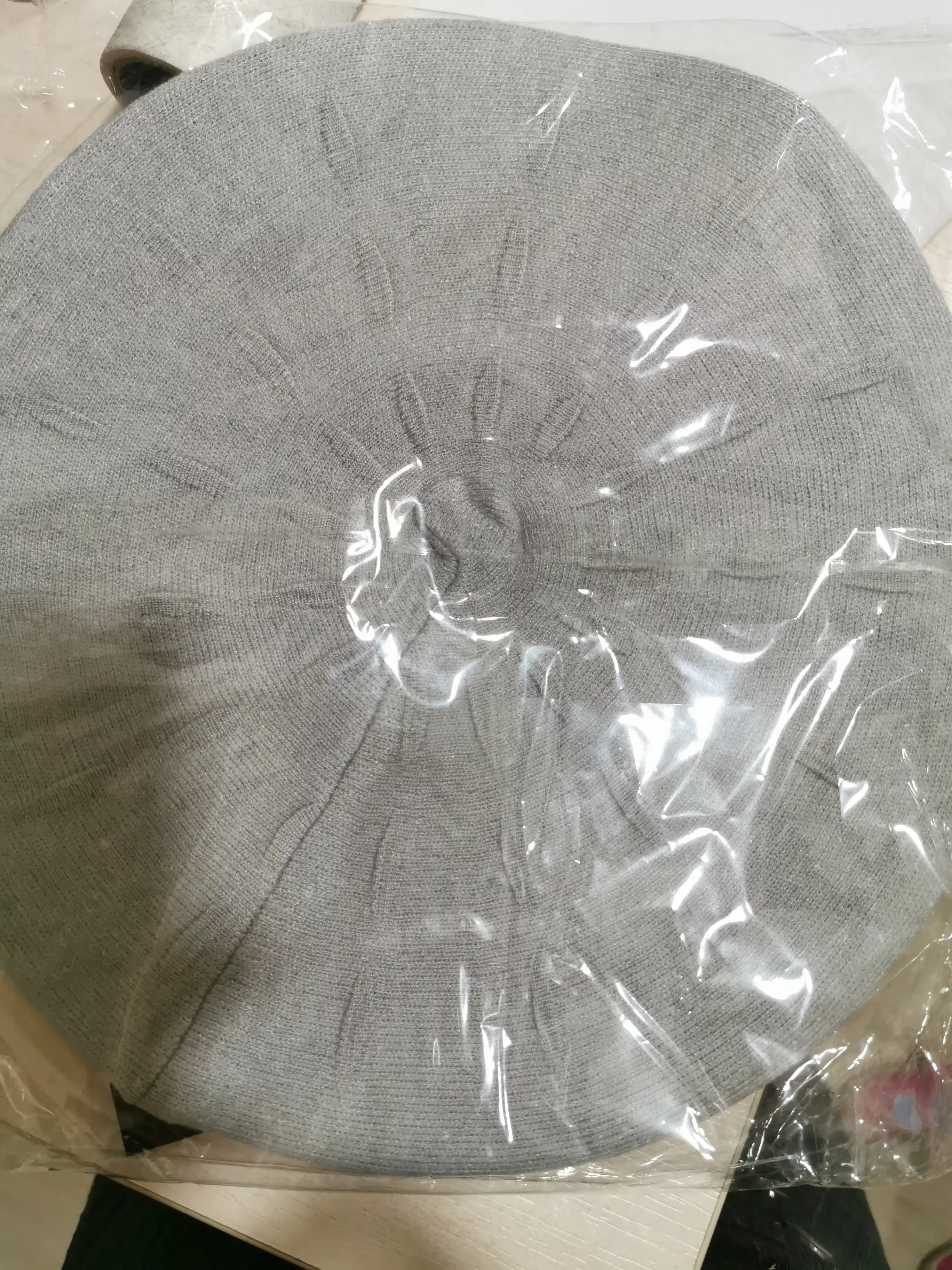 Ayollar uchun trikotaj beret, ayollar va qizlar uchun beretkalar, shapka ayollar uchun