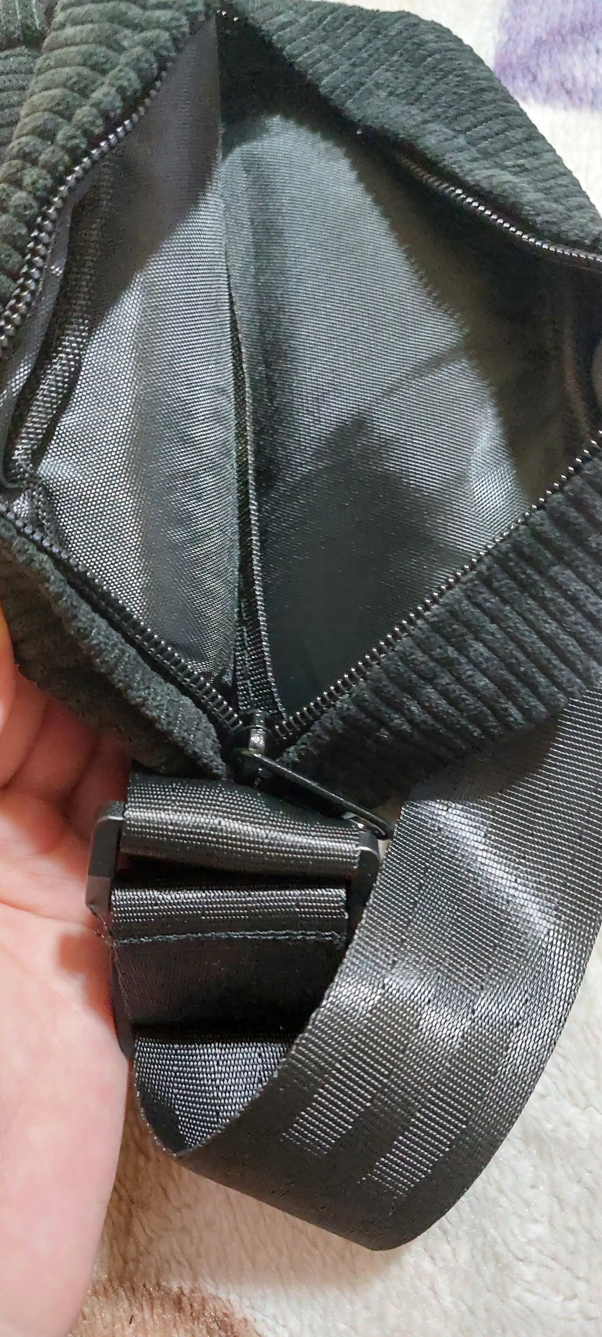 Сумка Carhartt Wip, через плечо, универсальная, унисекс, вельветовая, на ремне