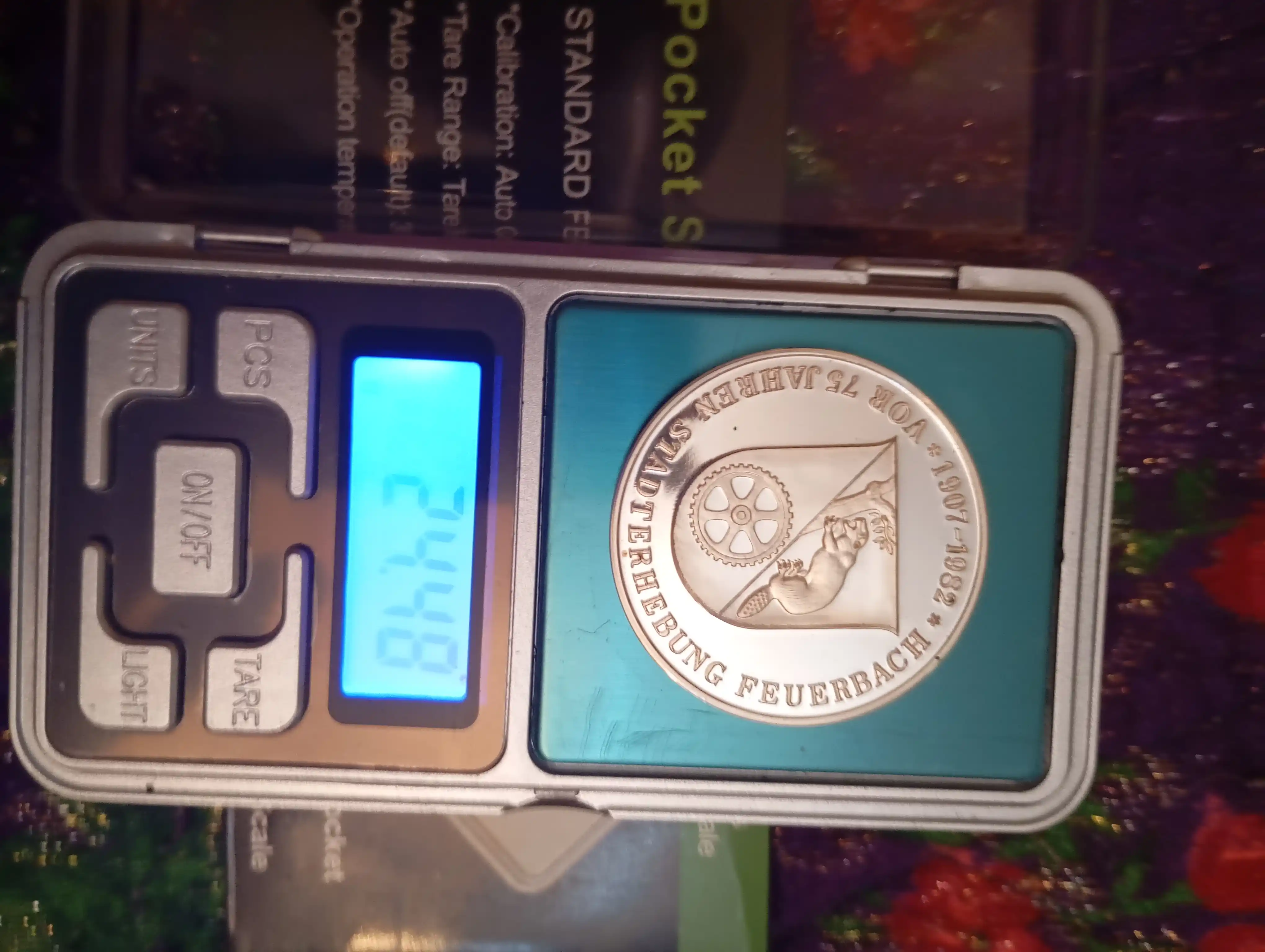Elektron zargarlik tarozilari, batareyalar bilan, 200 g