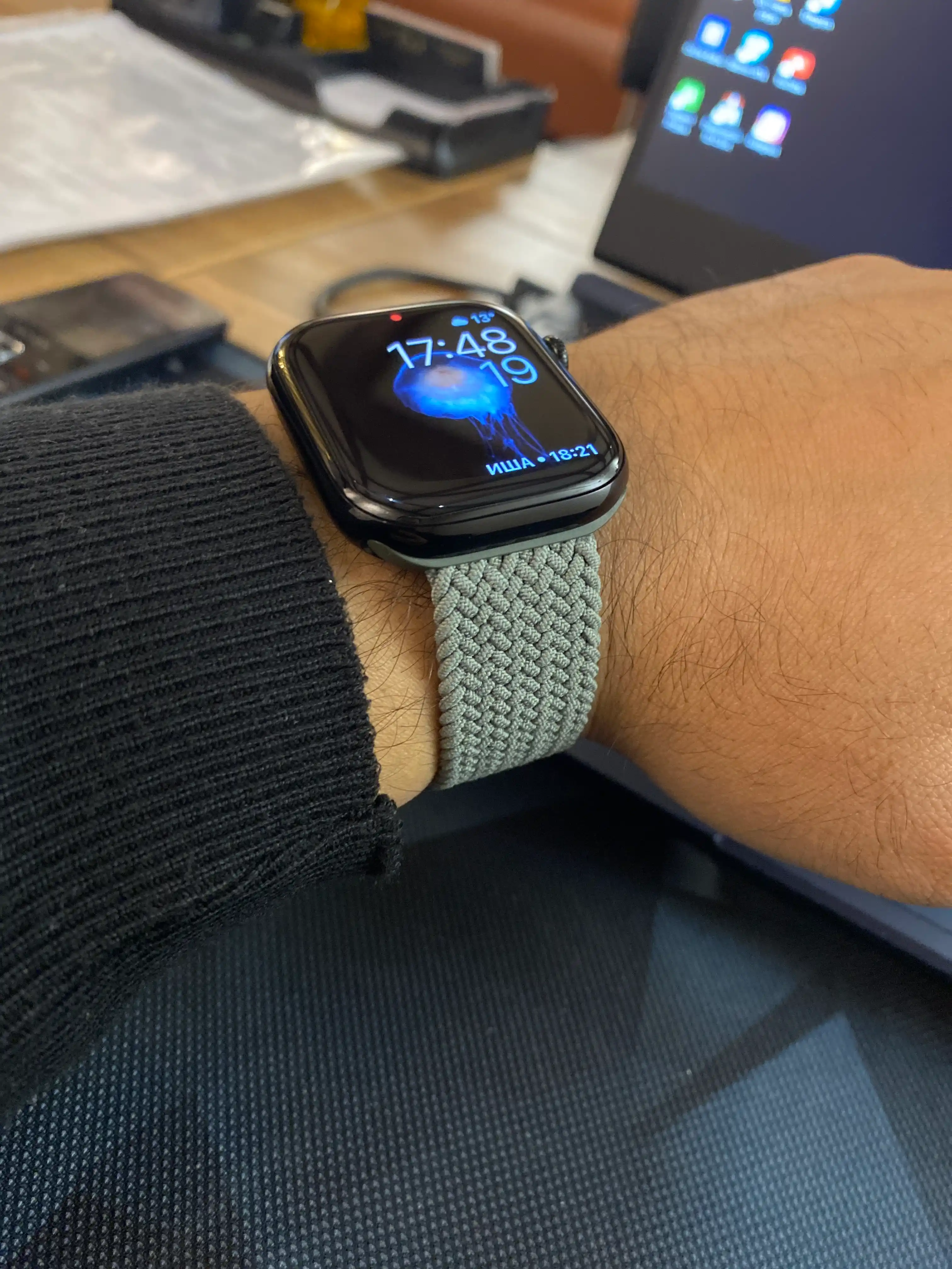 Ремешок для Apple Watch "Solo Loop"