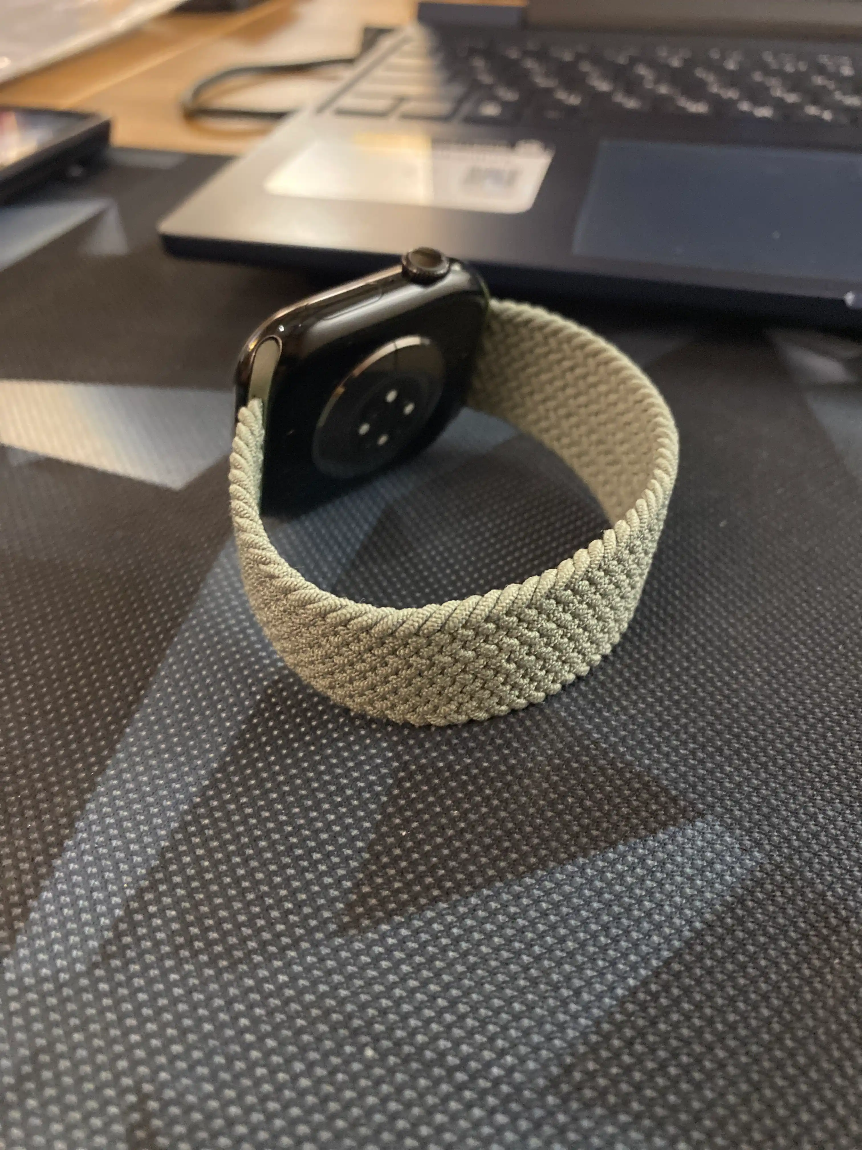 Ремешок для Apple Watch "Solo Loop"