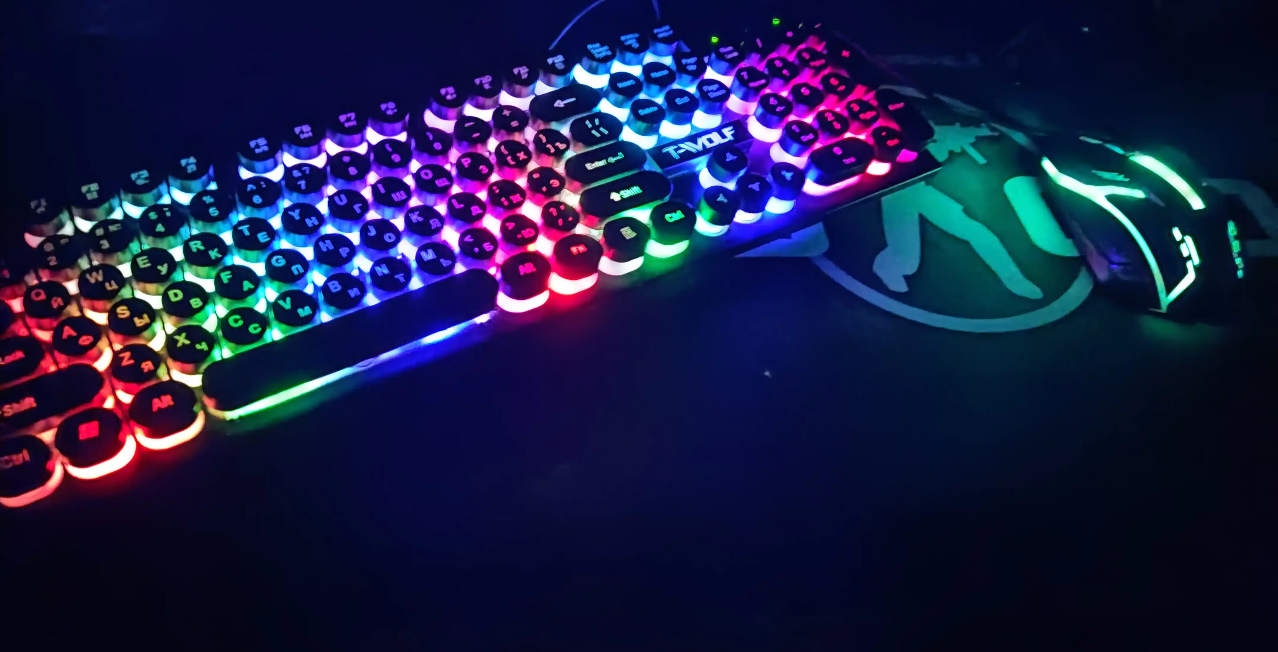 RGB yoritgichli T-Wolf TF270 o'yin klaviaturasi va sichqonchasi