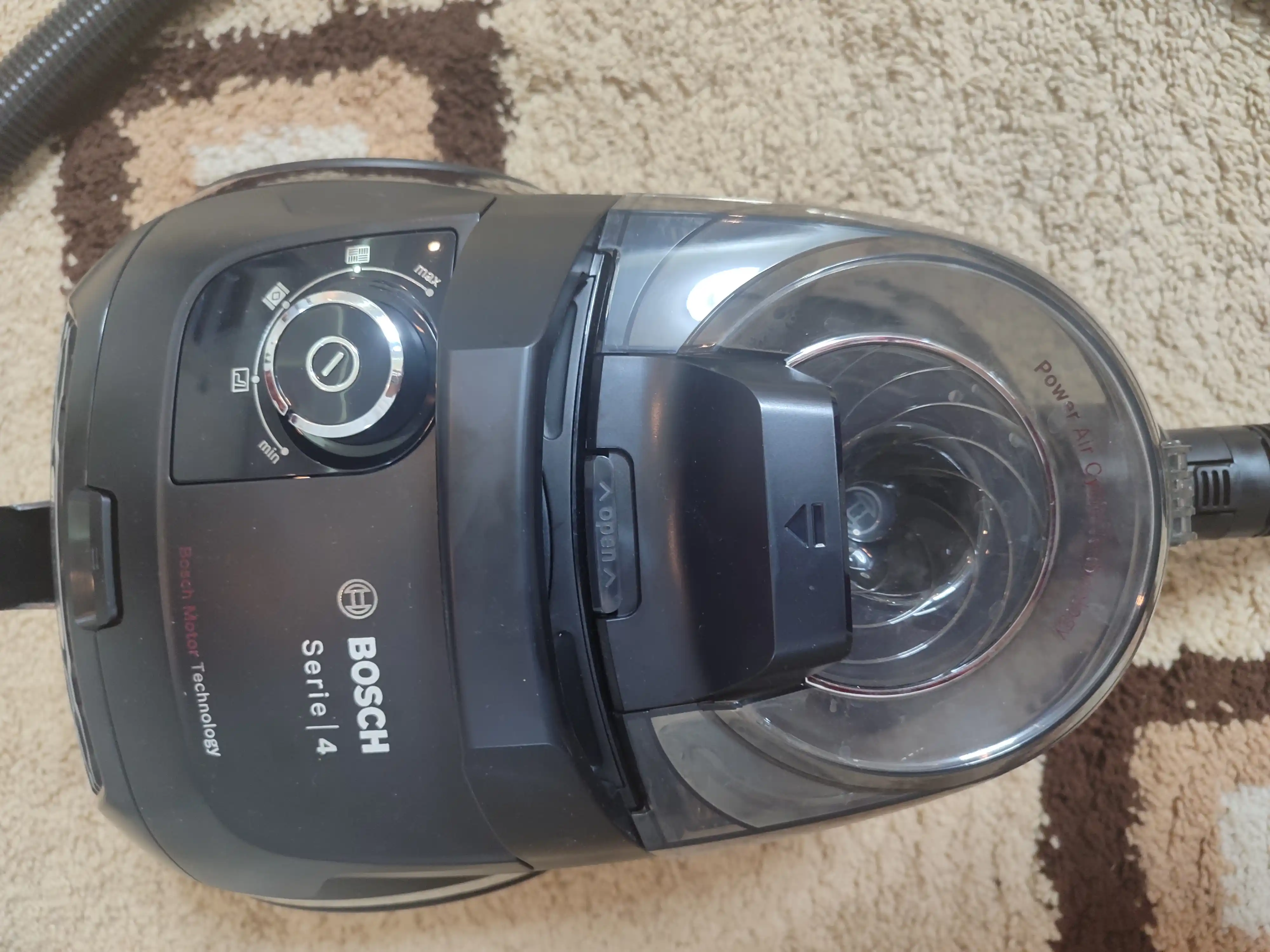 Пылесос Bosch BGC21X300