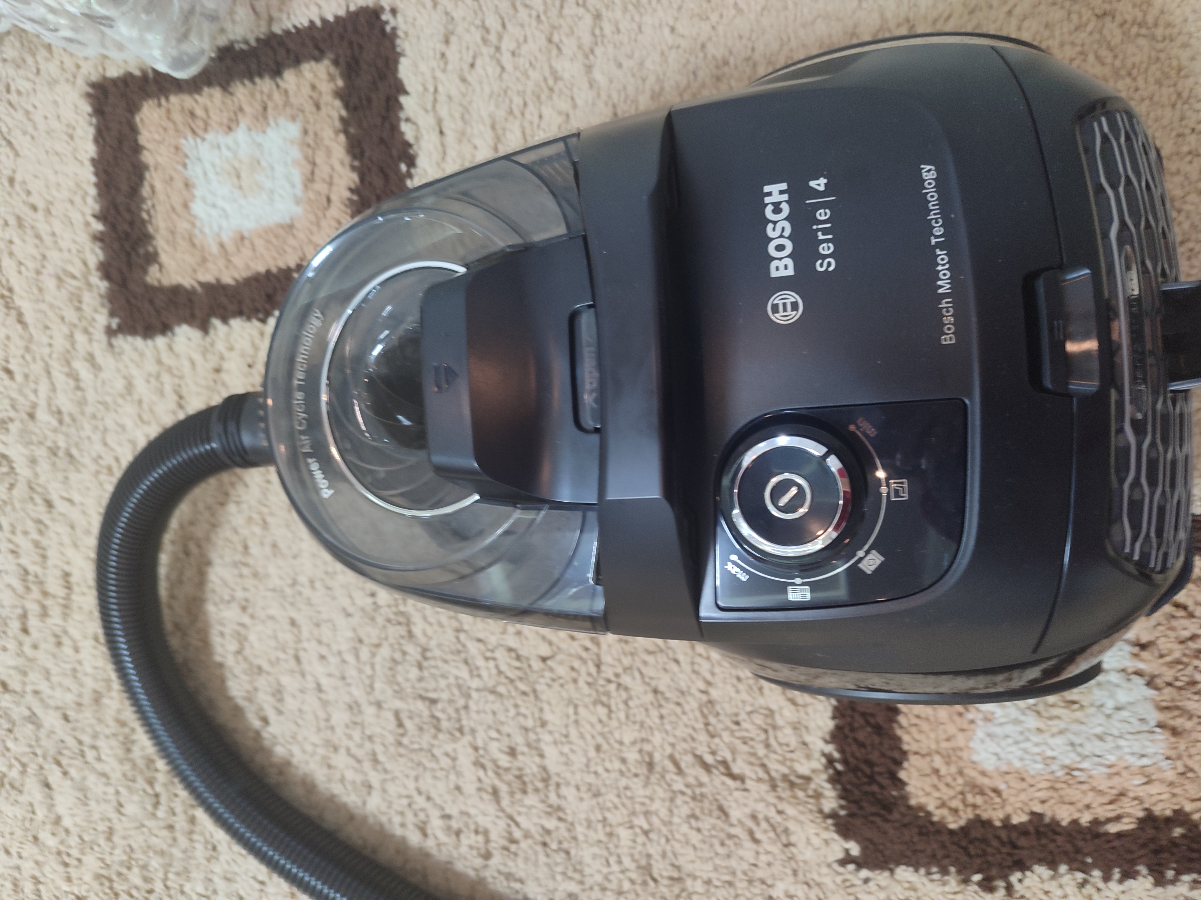 Пылесос Bosch BGC21X300