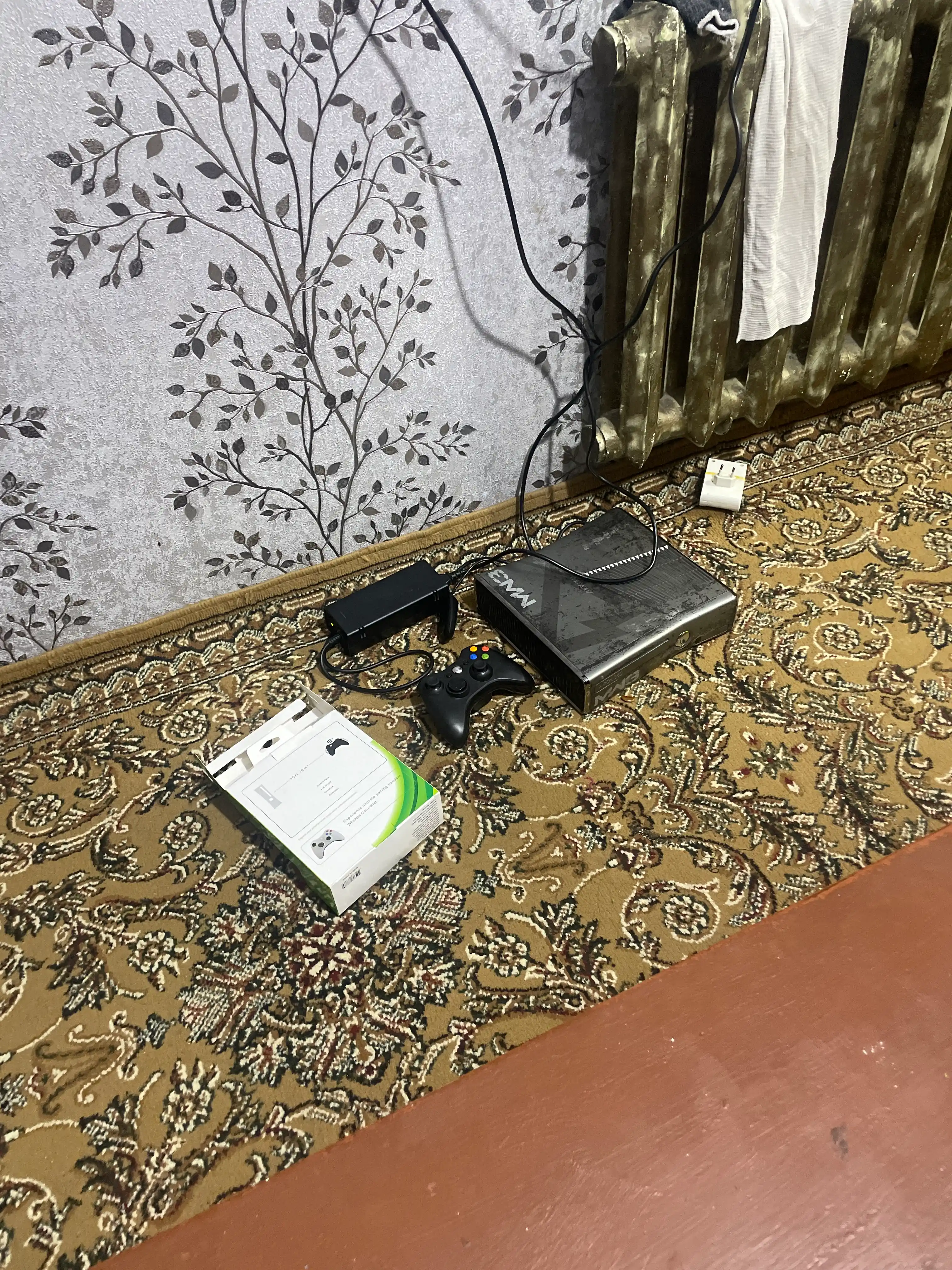 Xbox 360 simsiz o'yin joystiki, boshqaruvchisi kontrolleri