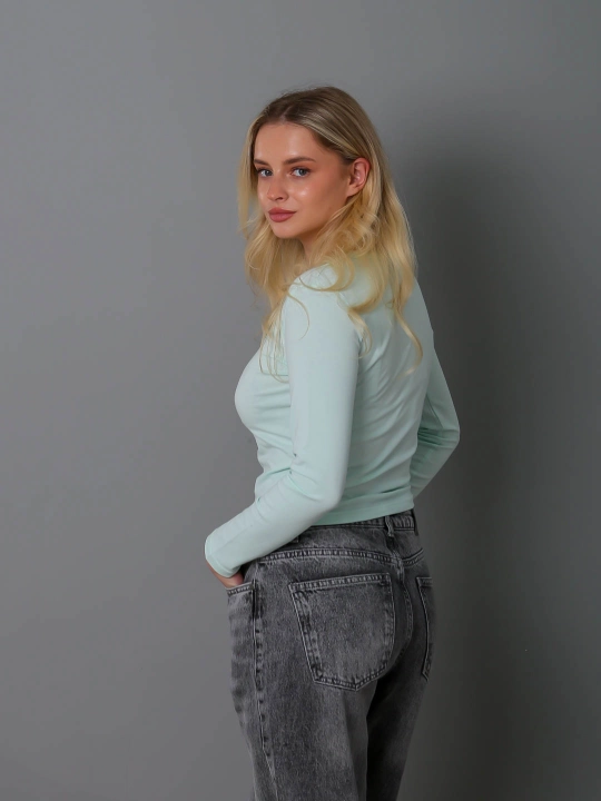 Лонгслив Slim Fit, мягкий стрейчевый трикотаж