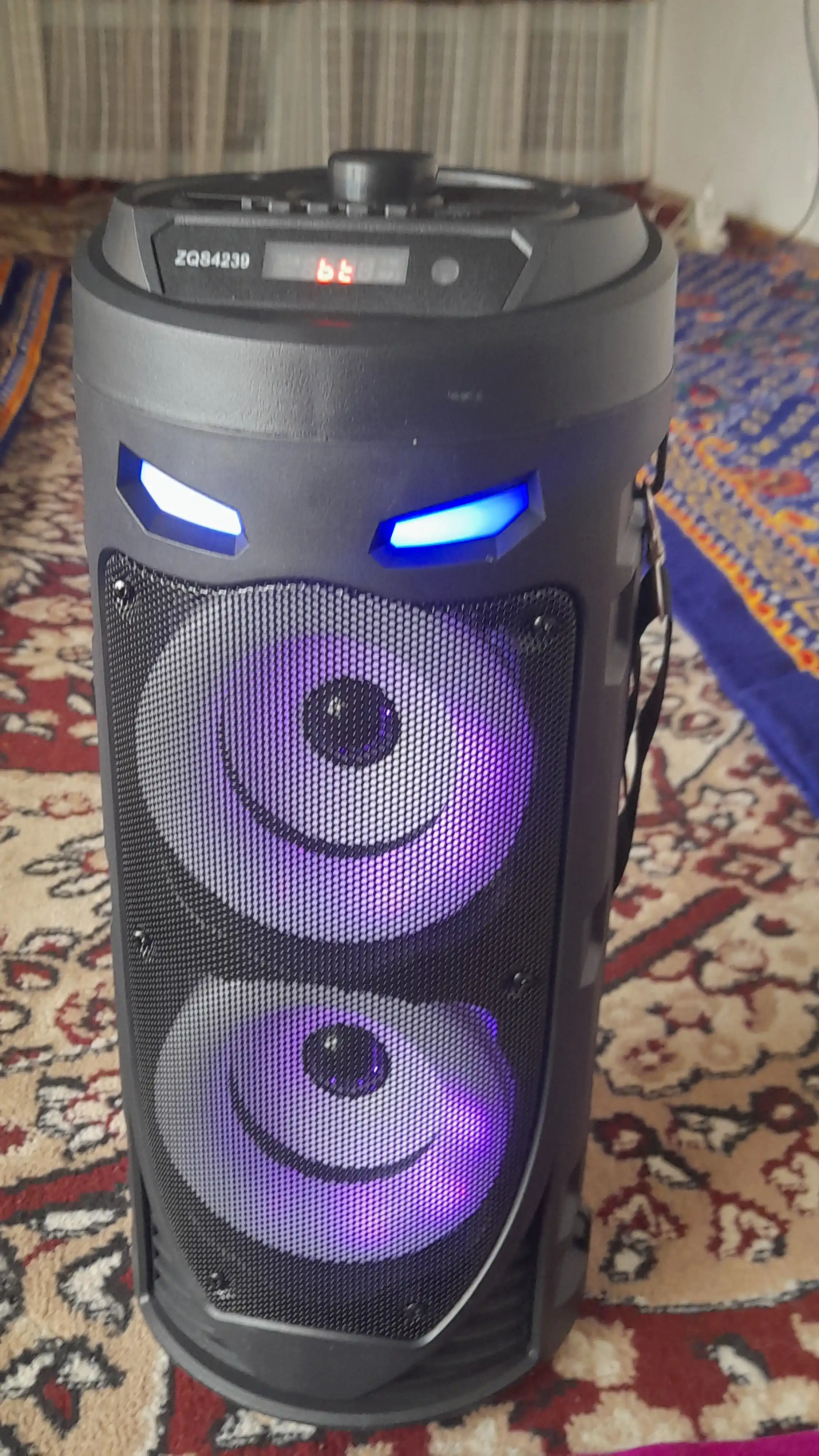 Караоке колонка ZQS4239 Bluetooth, с микрофоном, световым эффектом RGB, 40 см