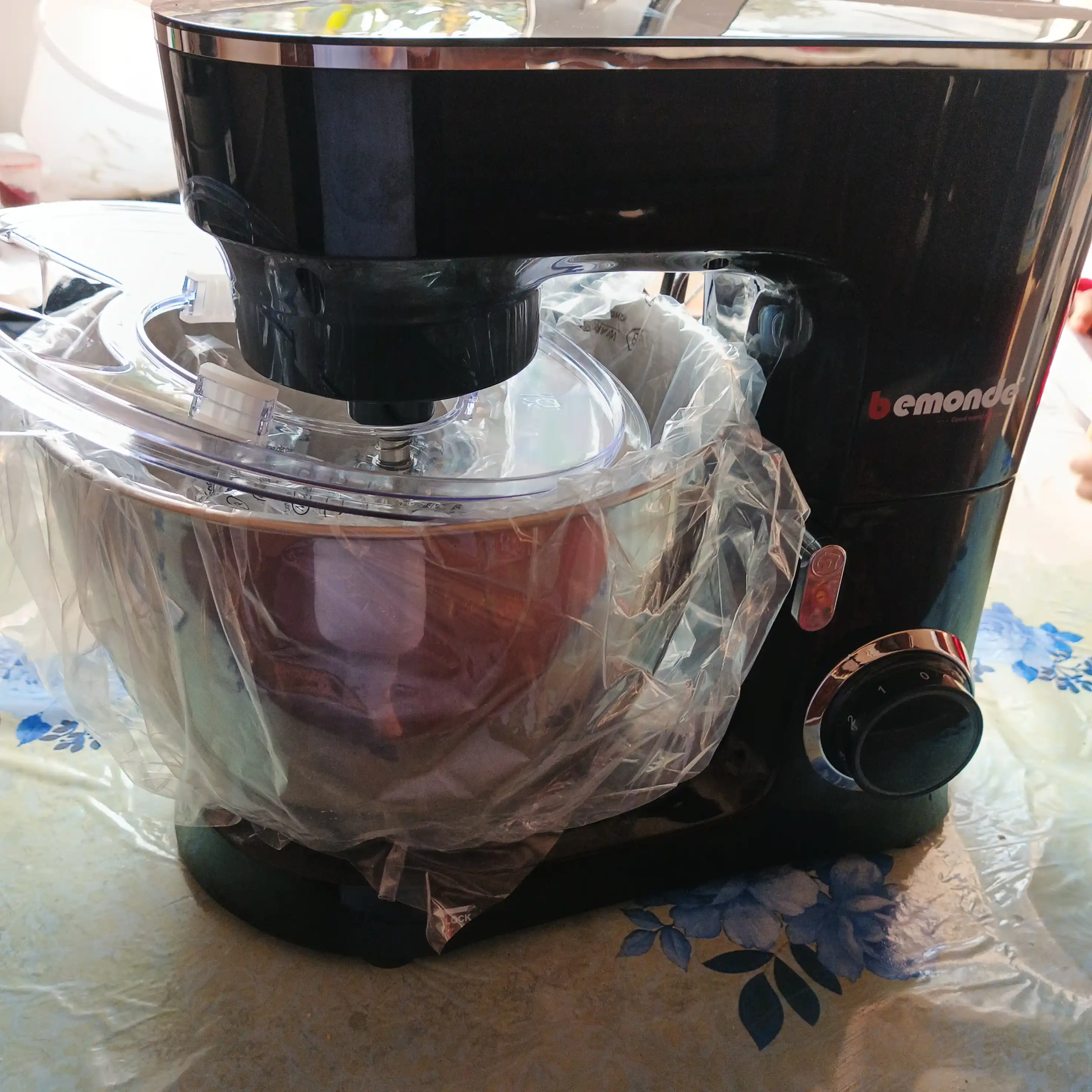 Mikser 8 litr Bemonde BM-SM1001SB, 1700Vt, 6 tezlik, Temir nasatkalar