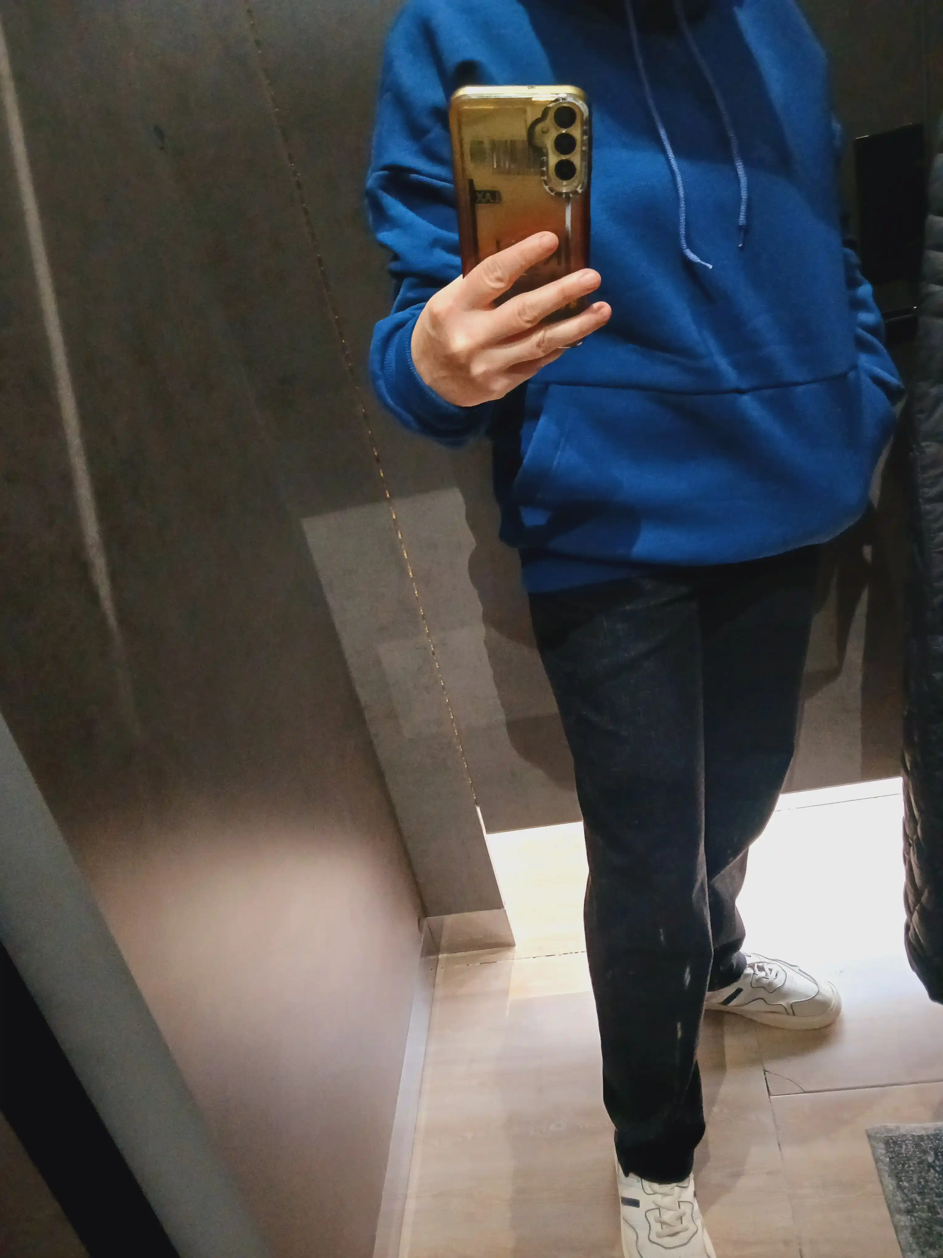 Ayollar Sport kostyumi, oversize, turmagi bilan