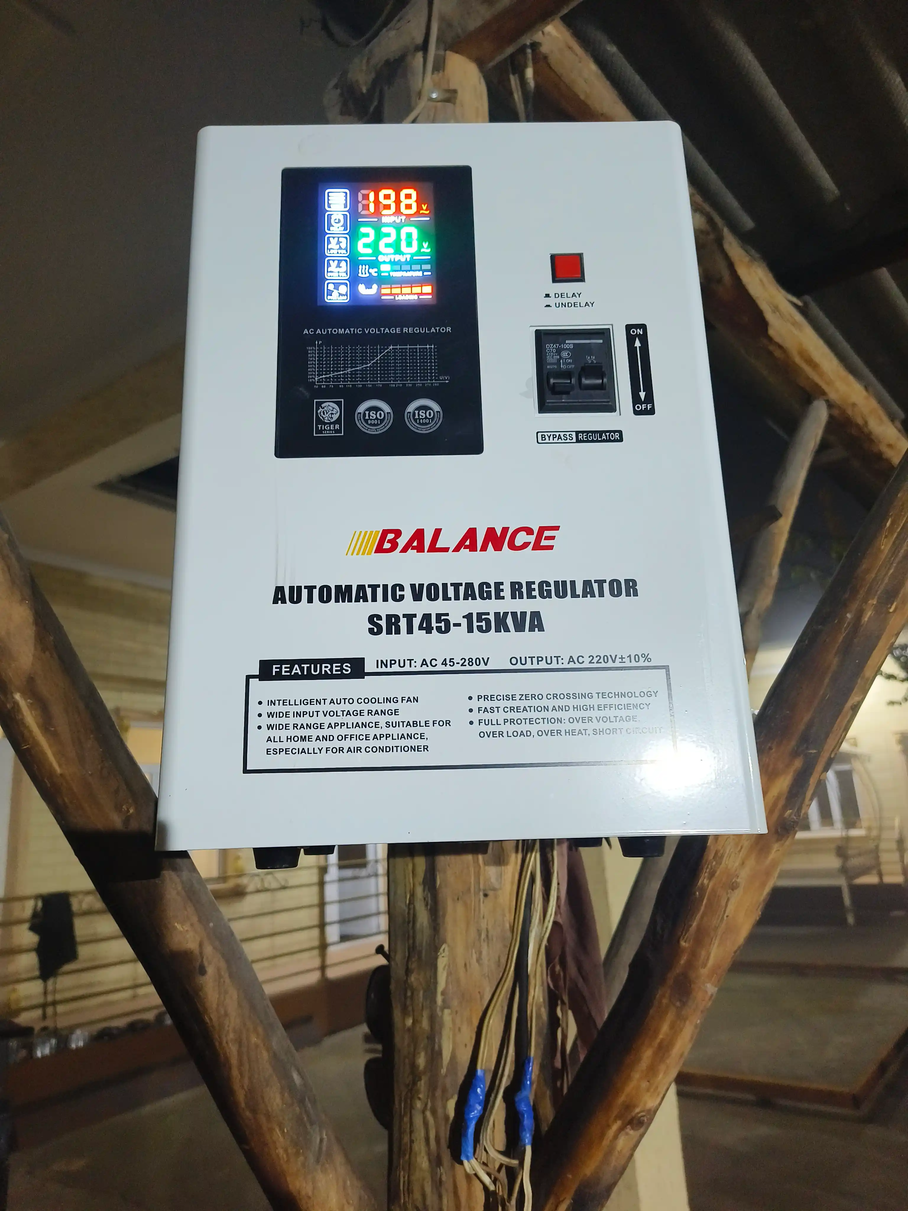 Kuchlanish stabilizatori Balance 15 kVA, releli, 45-280V